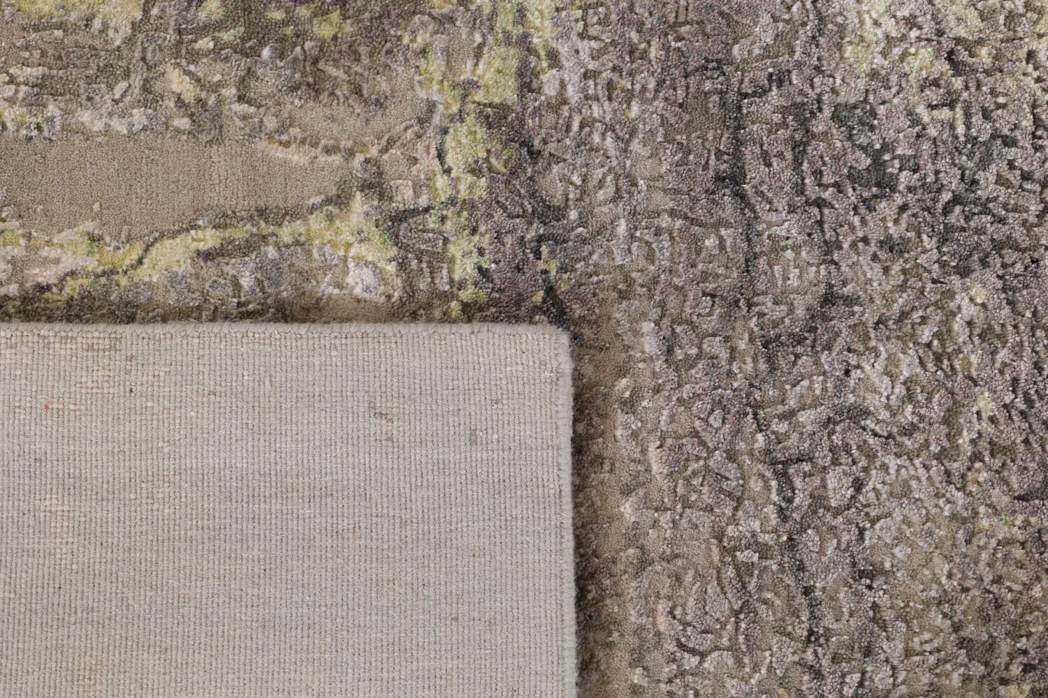 Indian Rug 173 × 246 cm, Wool, hand-knotted