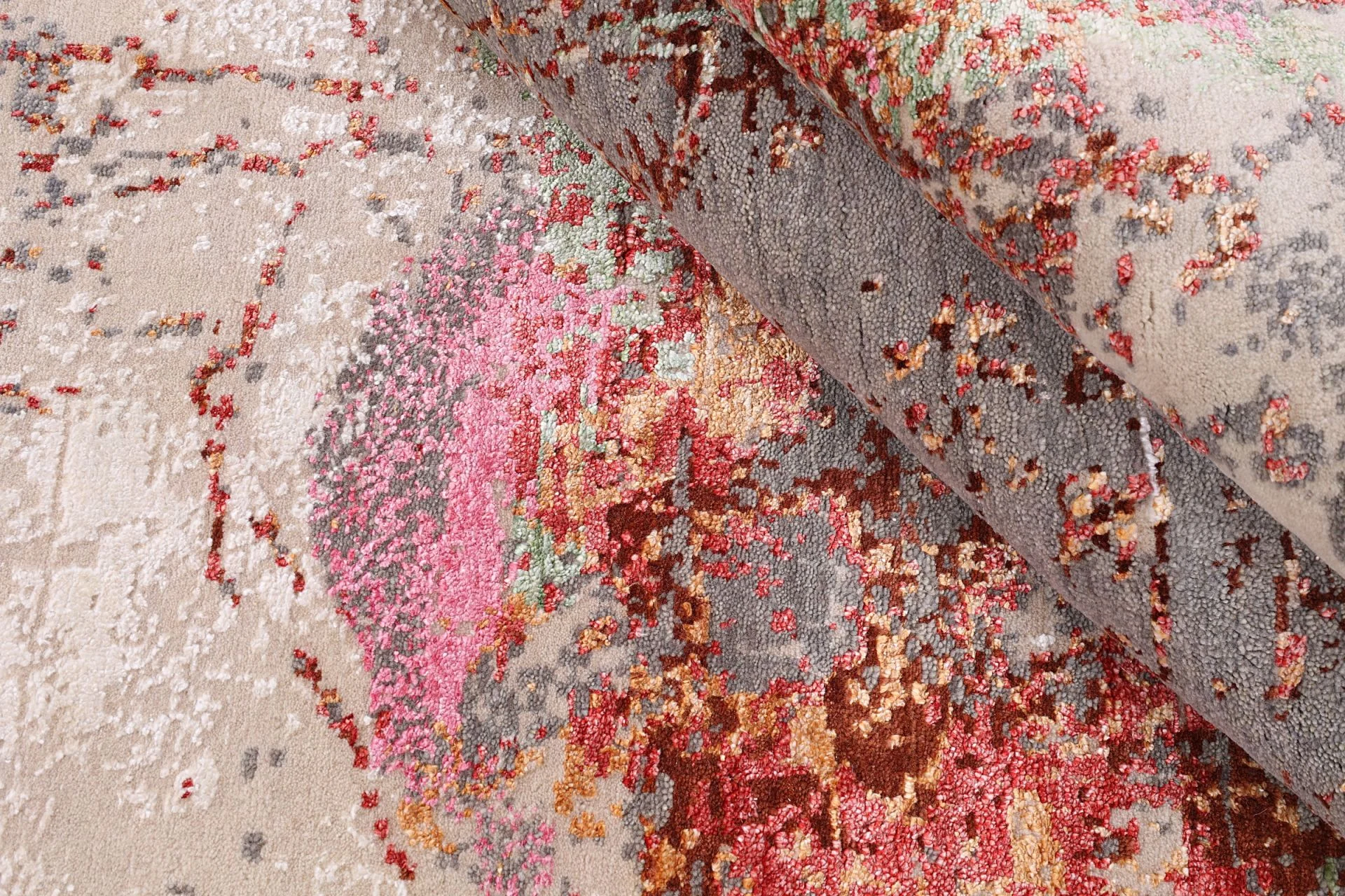 Indian Rug 178 × 244 cm, Wool & Silk, hand-knotted