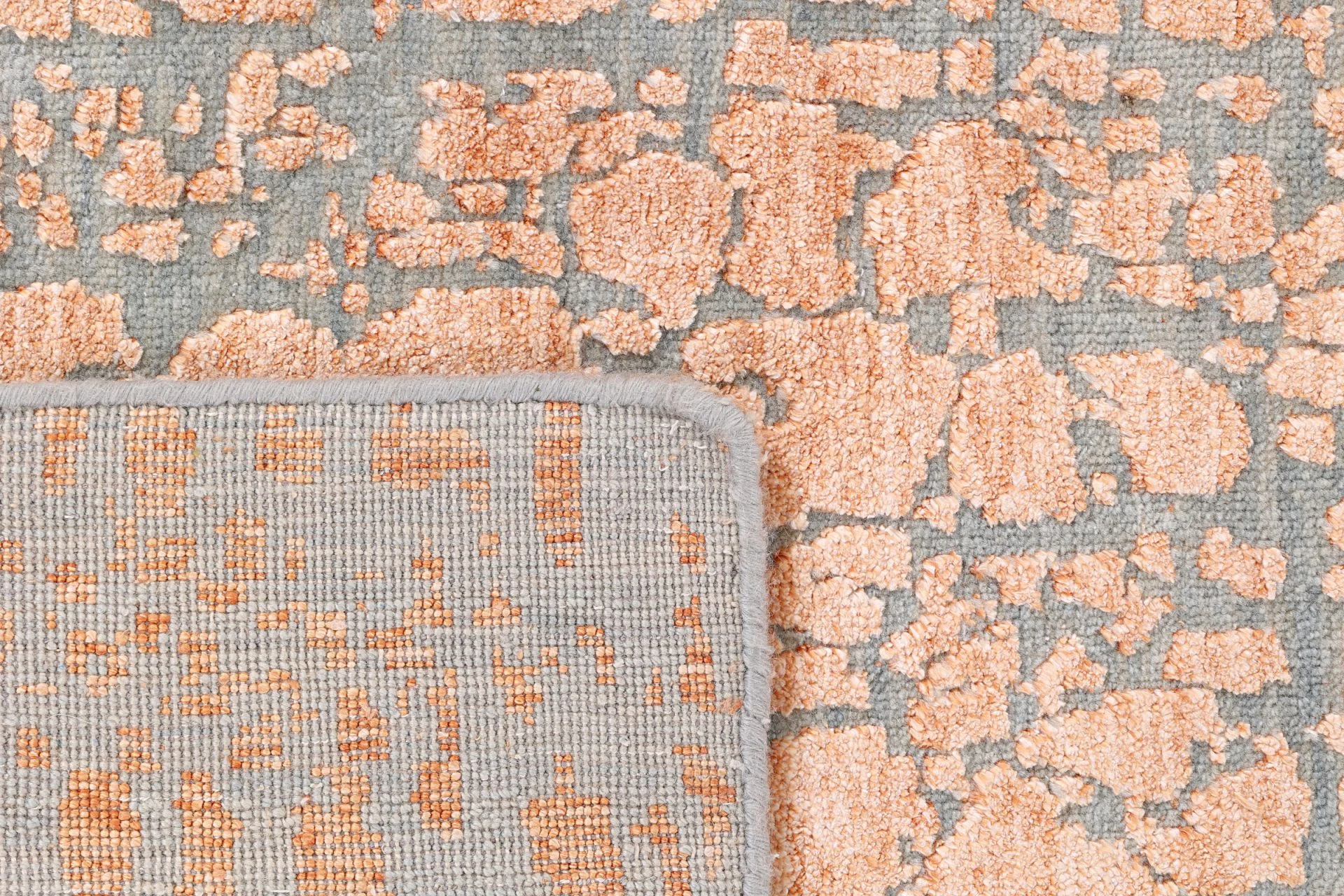 Indian Rug — hand-knotted, 269 × 380 cm, Wool & Silk