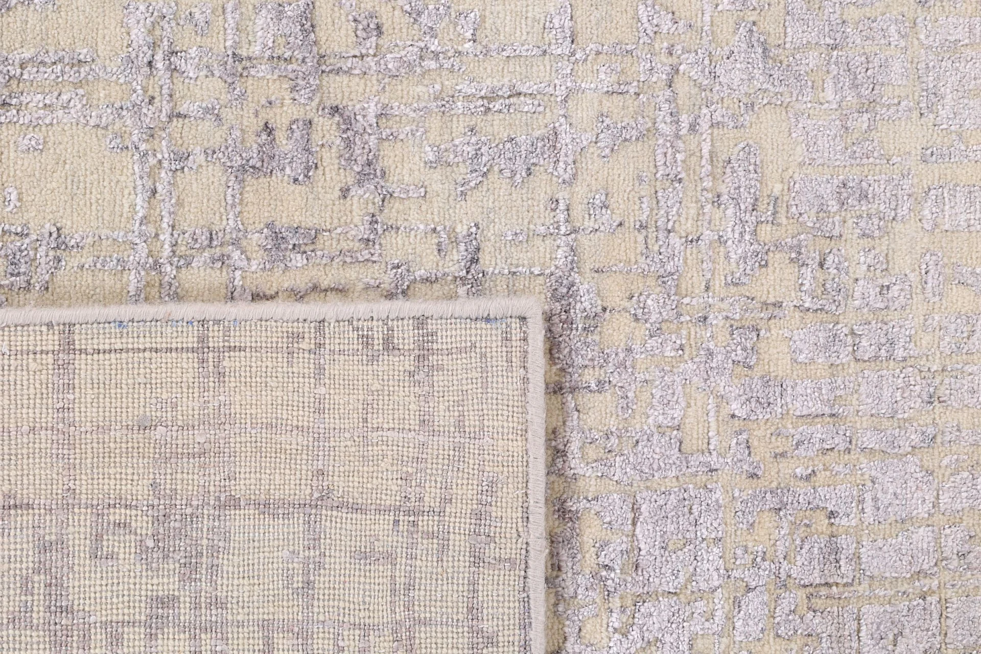 Indian Rug — hand-knotted, 241 × 314 cm, Wool & Silk
