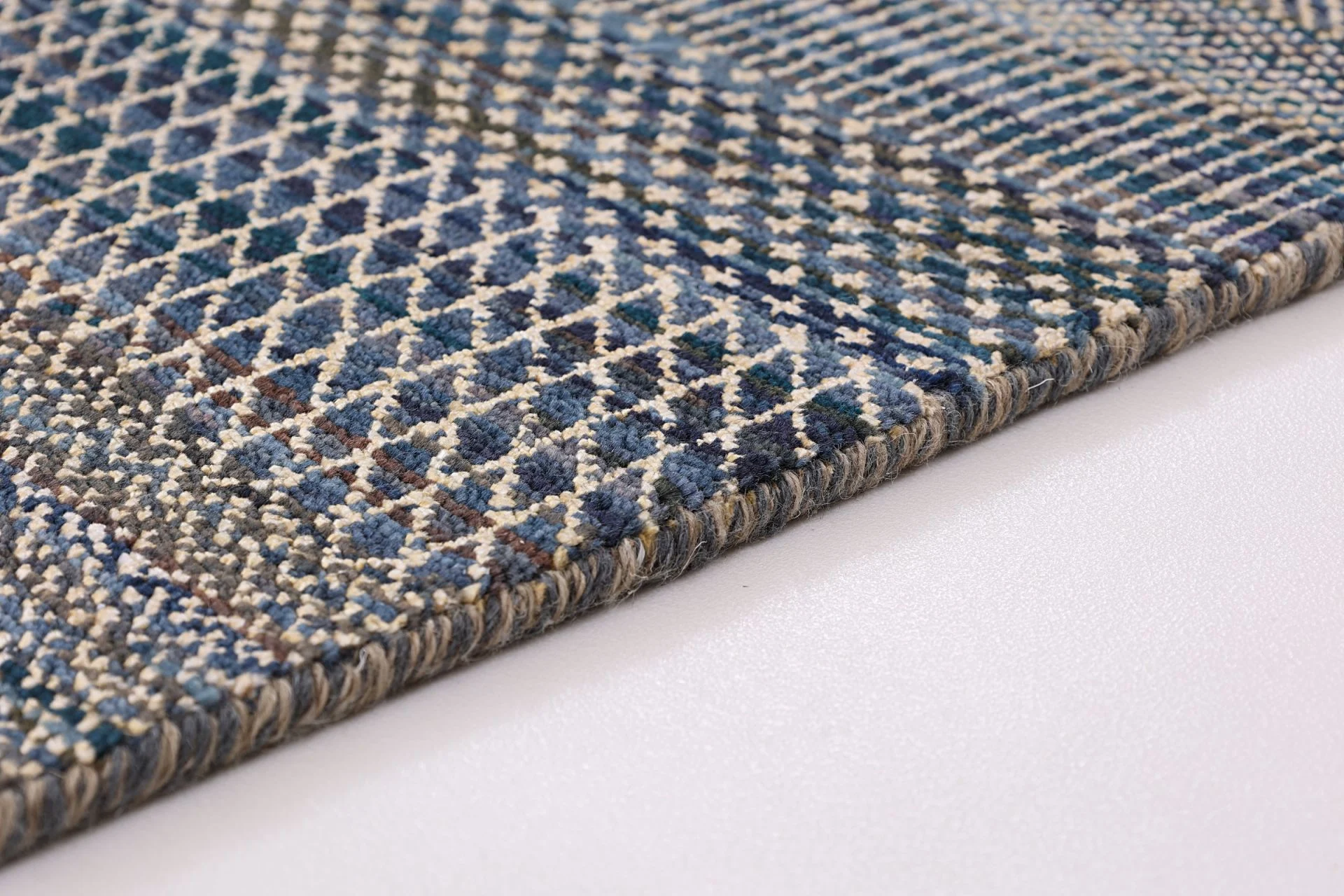 Indian Rug 247 × 303 cm, Wool & Silk, hand-knotted