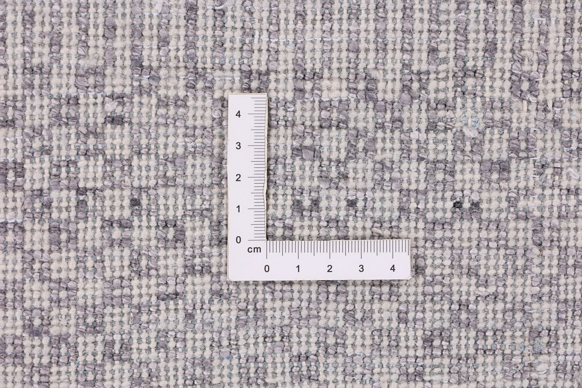 Indian Rug — hand-knotted, 245 × 312 cm, Wool & Silk