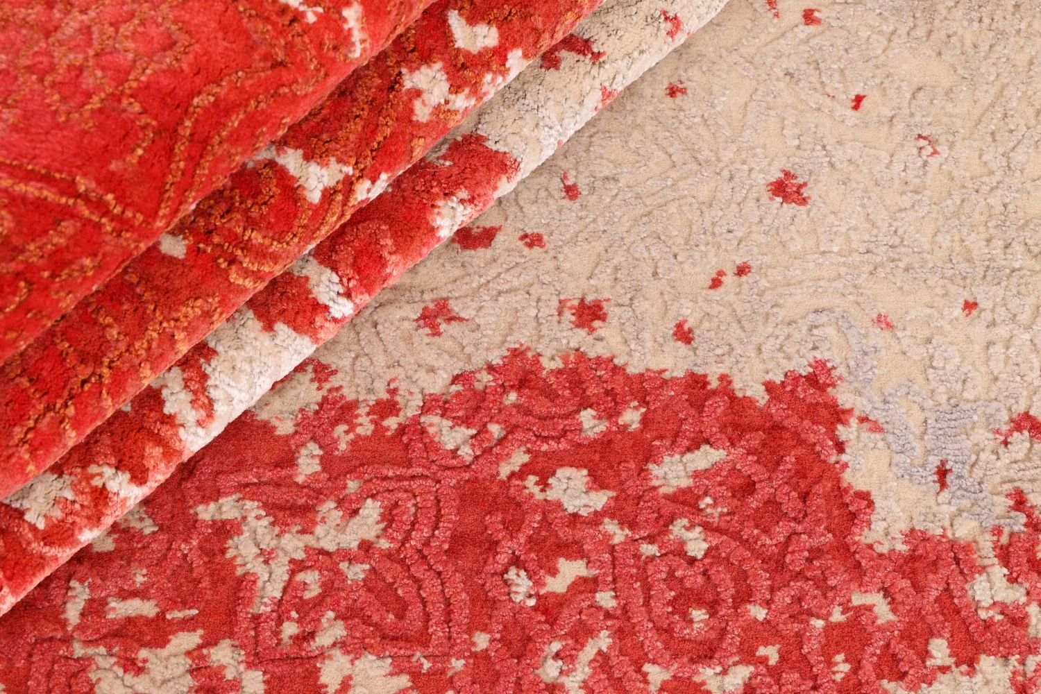 Indian Rug — hand-knotted, 167 × 244 cm, Wool & Silk