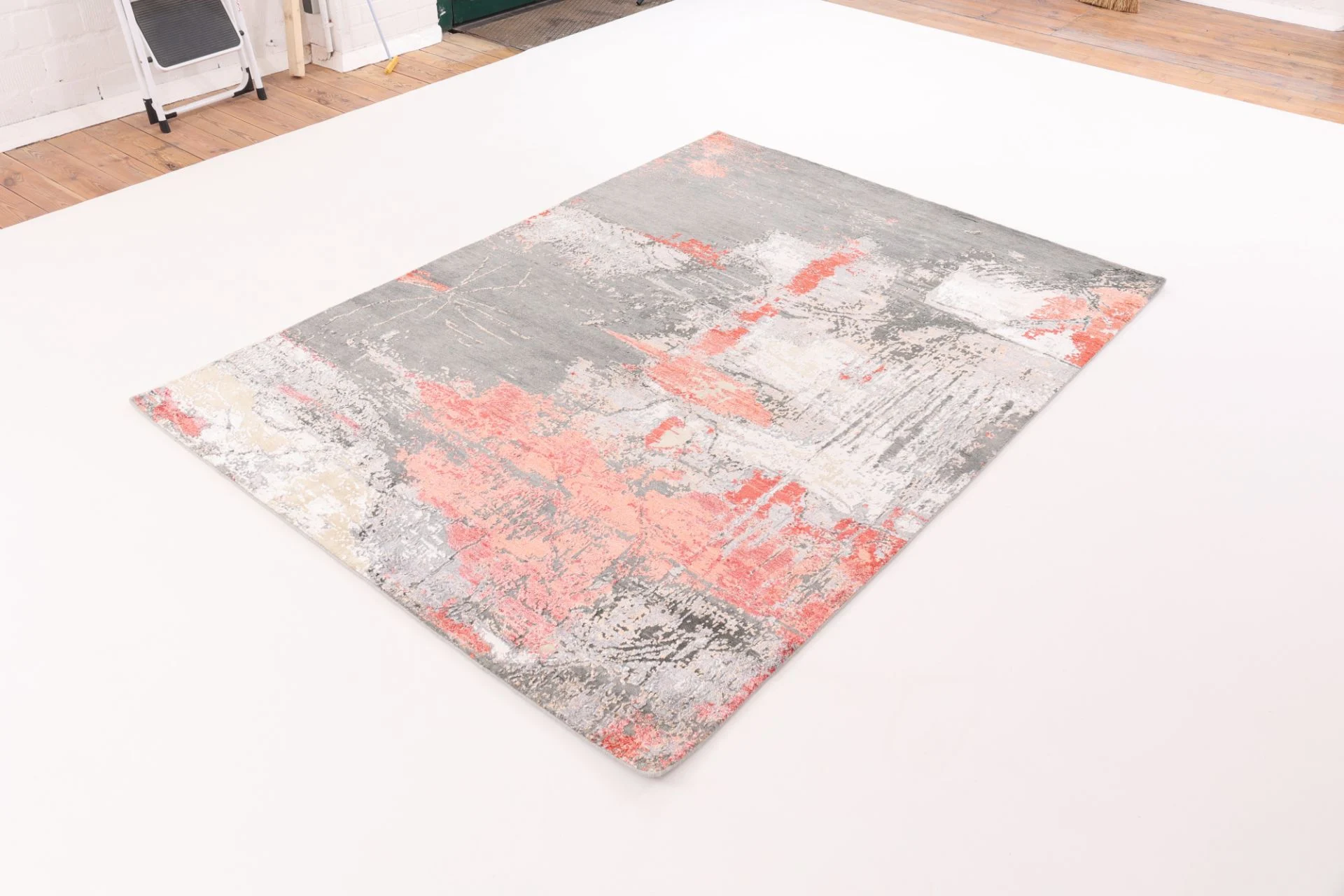 Indian Rug 173 × 241 cm, Wool & Silk, hand-knotted