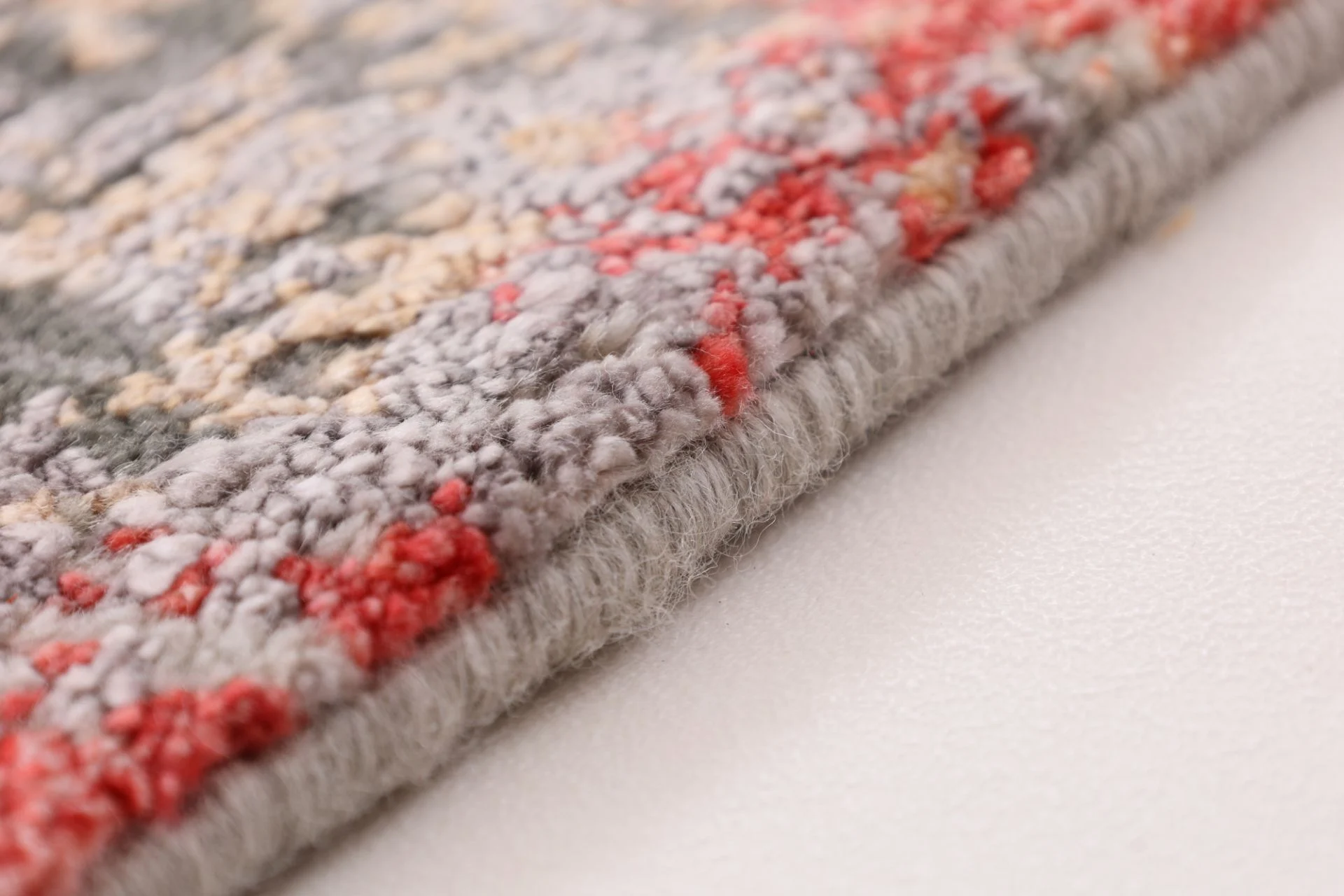 Indian Rug 173 × 241 cm, Wool & Silk, hand-knotted