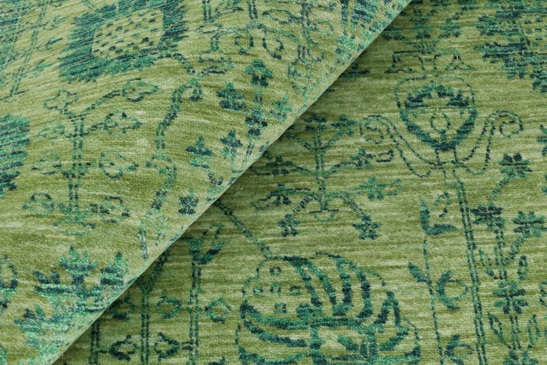 Hand-Knotted Wool & Silk Indian Rug, 180 × 283 cm