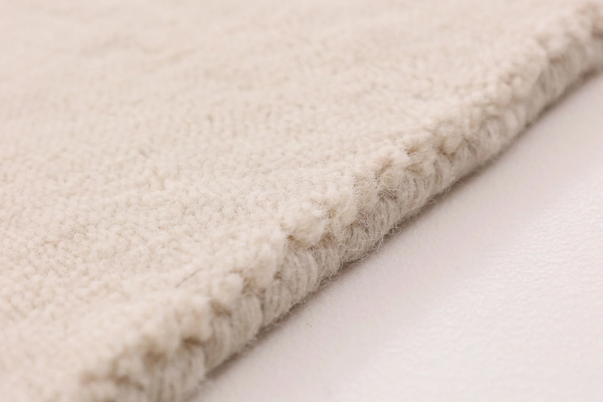 Indian Rug — hand-knotted, 248 × 301 cm, Wool & Silk