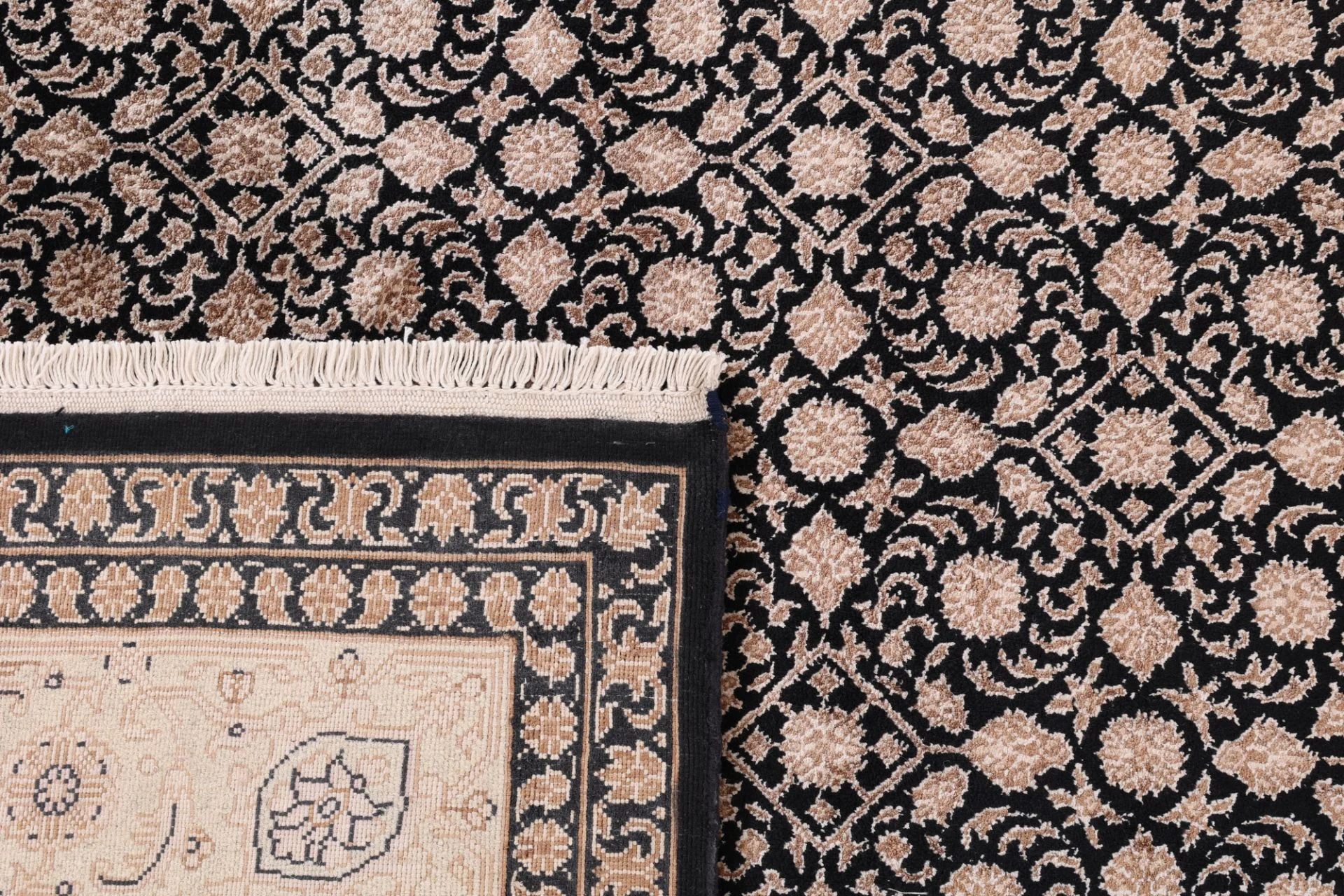 Indian Rug — hand-knotted, 298 × 199 cm, Wool & Silk