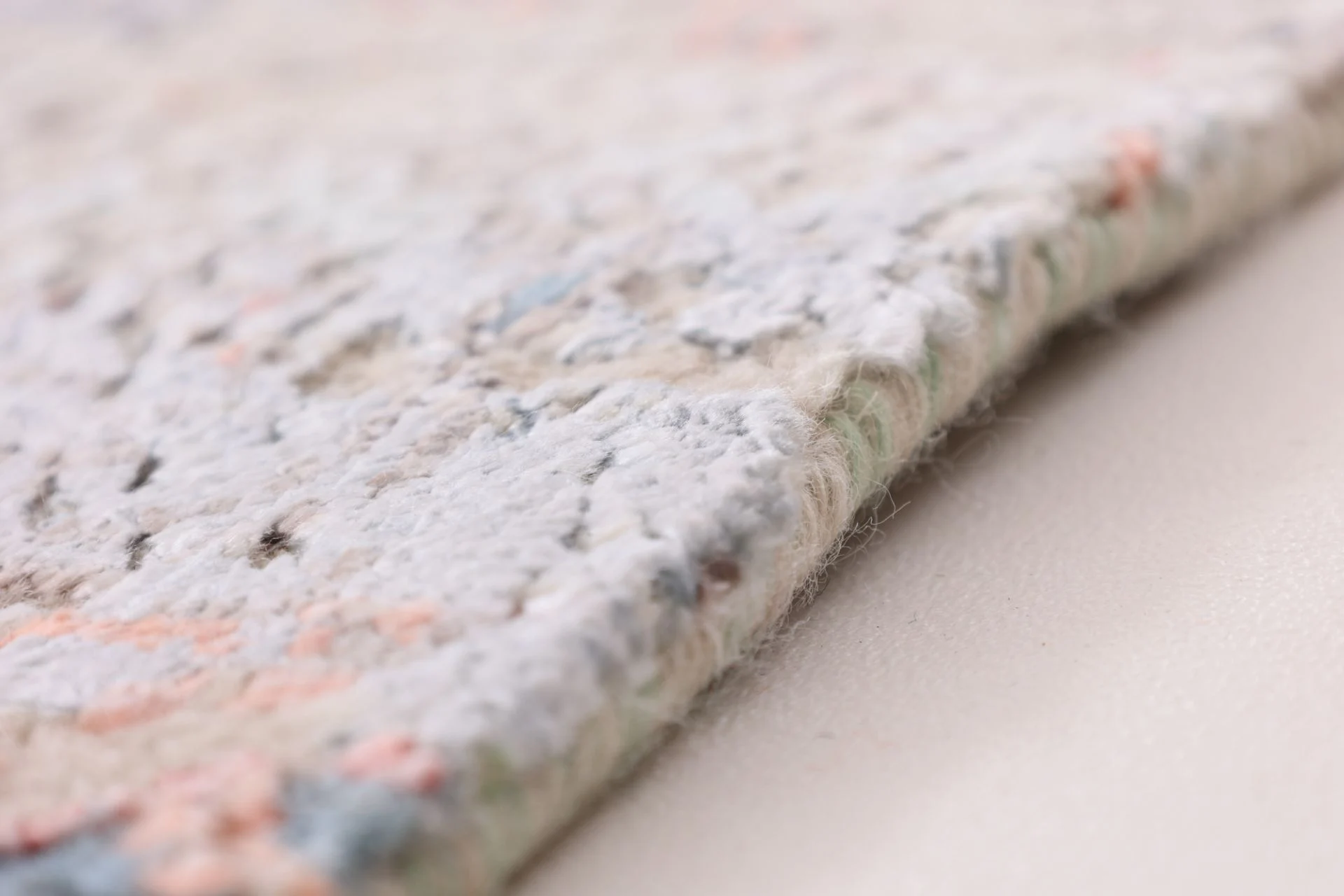 Indian Rug 297 × 203 cm, Wool & Silk, hand-knotted