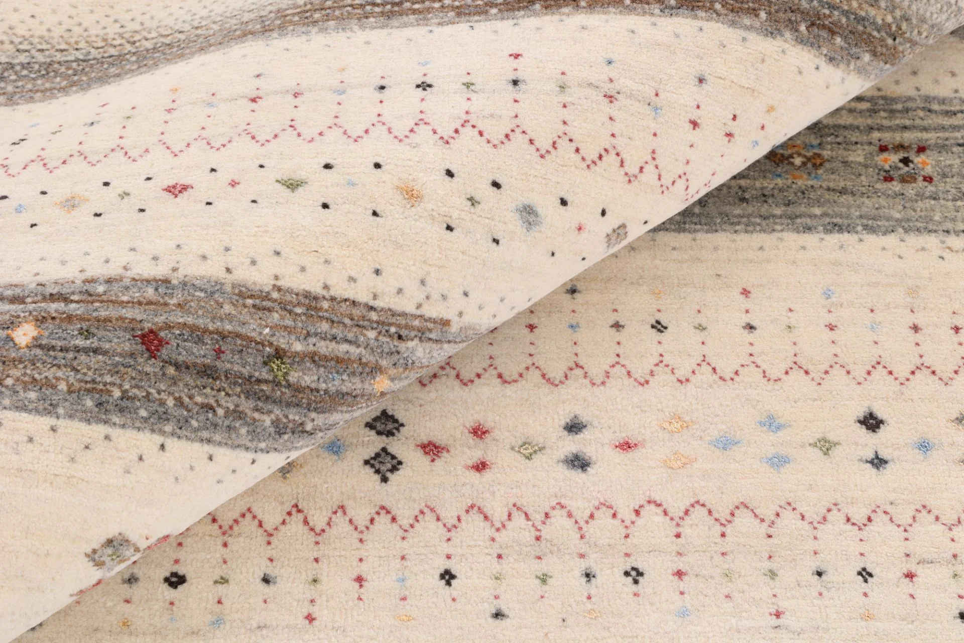 Loribaft Indian Rug — hand-knotted, 244 × 166 cm, Wool & Silk
