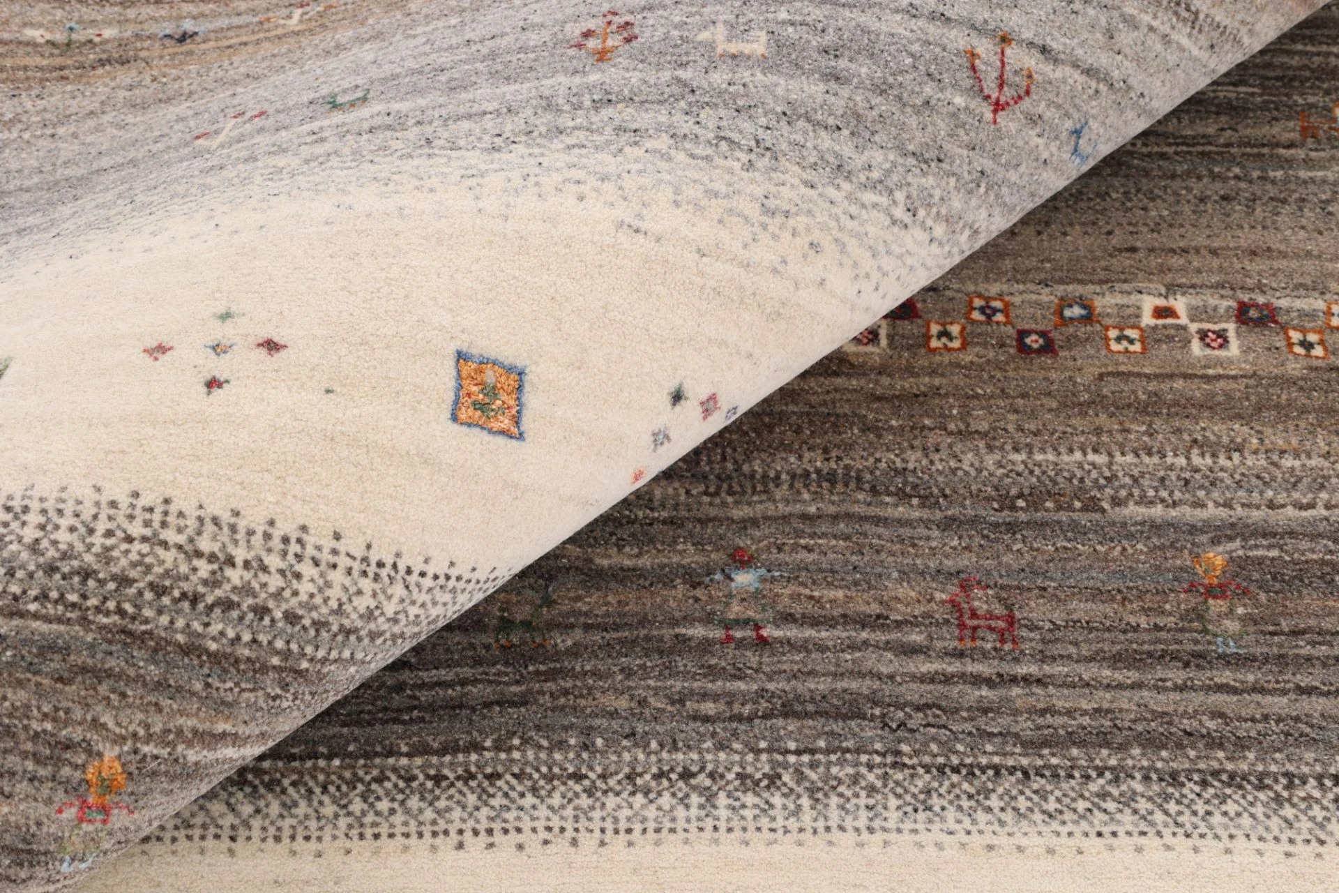 Loribaft Indian Rug — hand-knotted, 248 × 172 cm, Wool & Silk