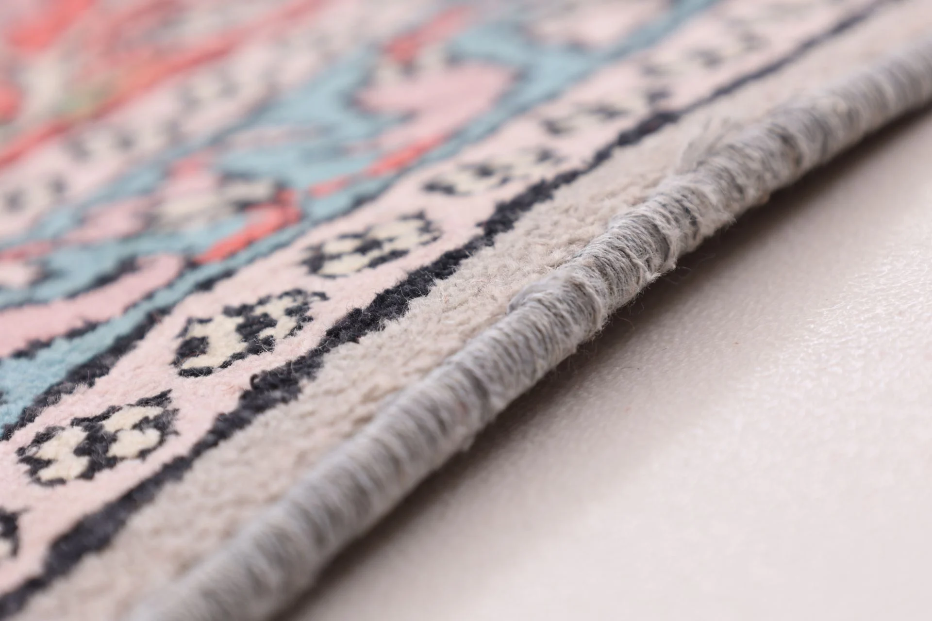 Hand-Knotted Wool Indian Rug, 274 × 182 cm