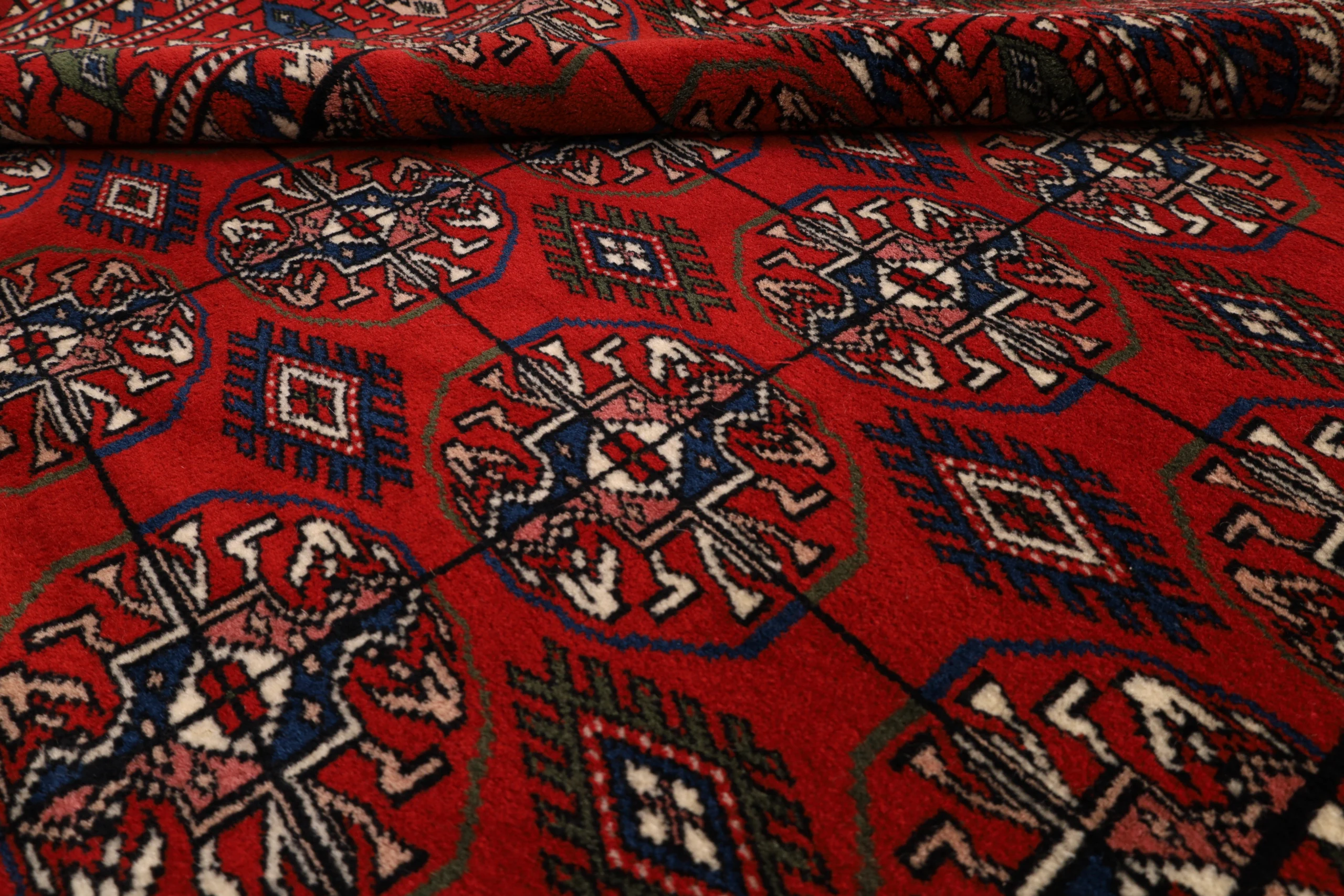 Oriental Rug from Russland — 175 × 122 cm