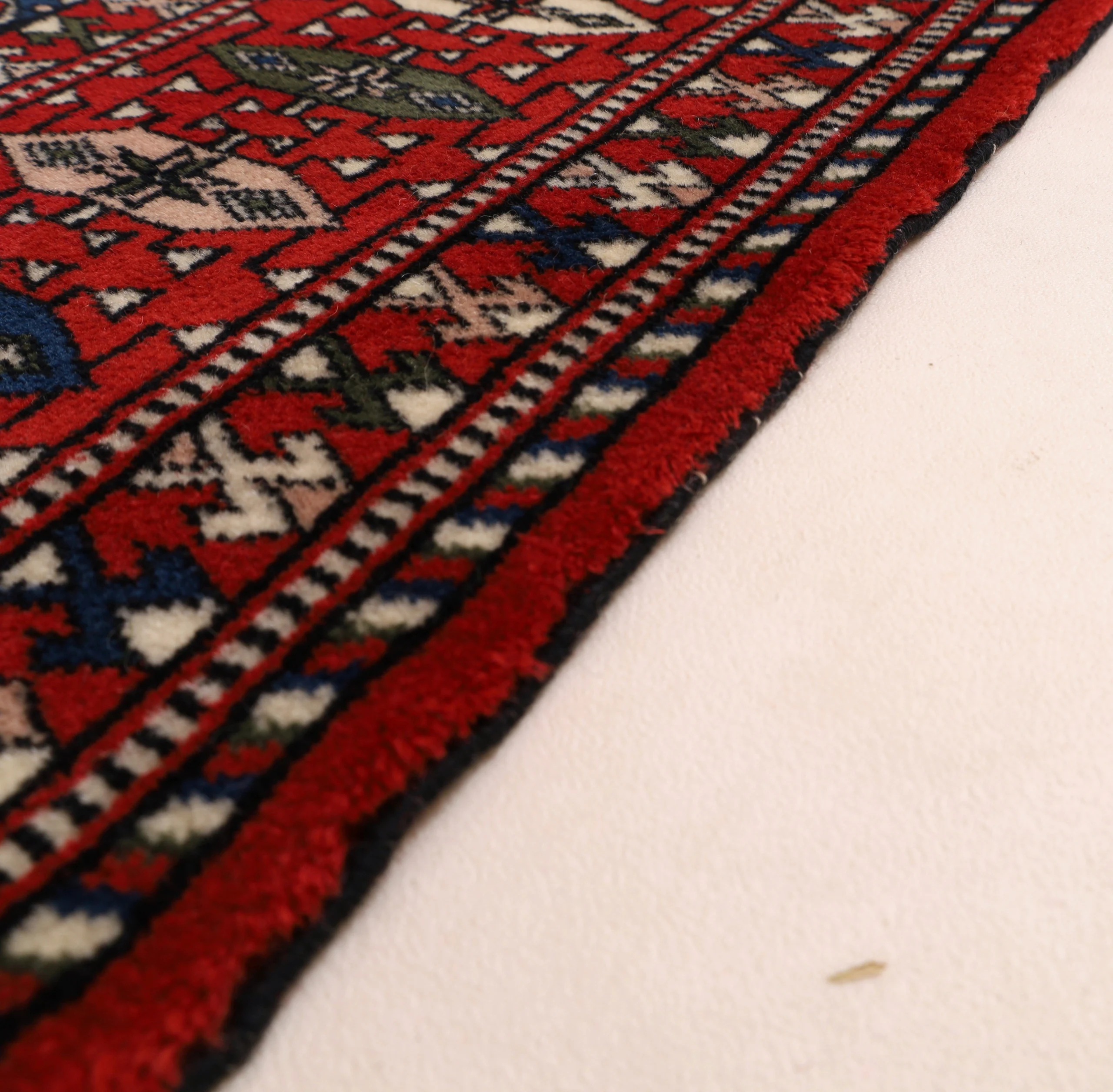 Oriental Rug from Russland — 175 × 122 cm