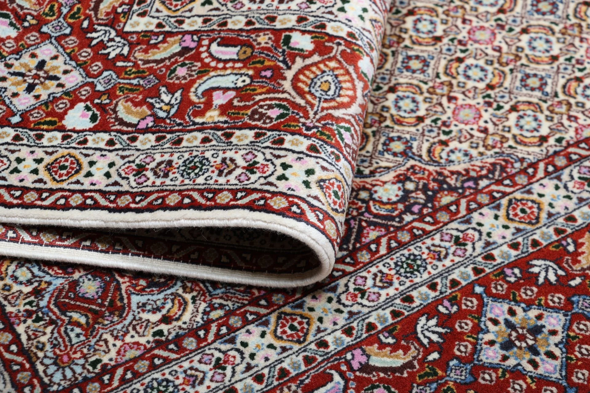 Moud Persian Rug 195 × 207 cm, Wool, hand-knotted