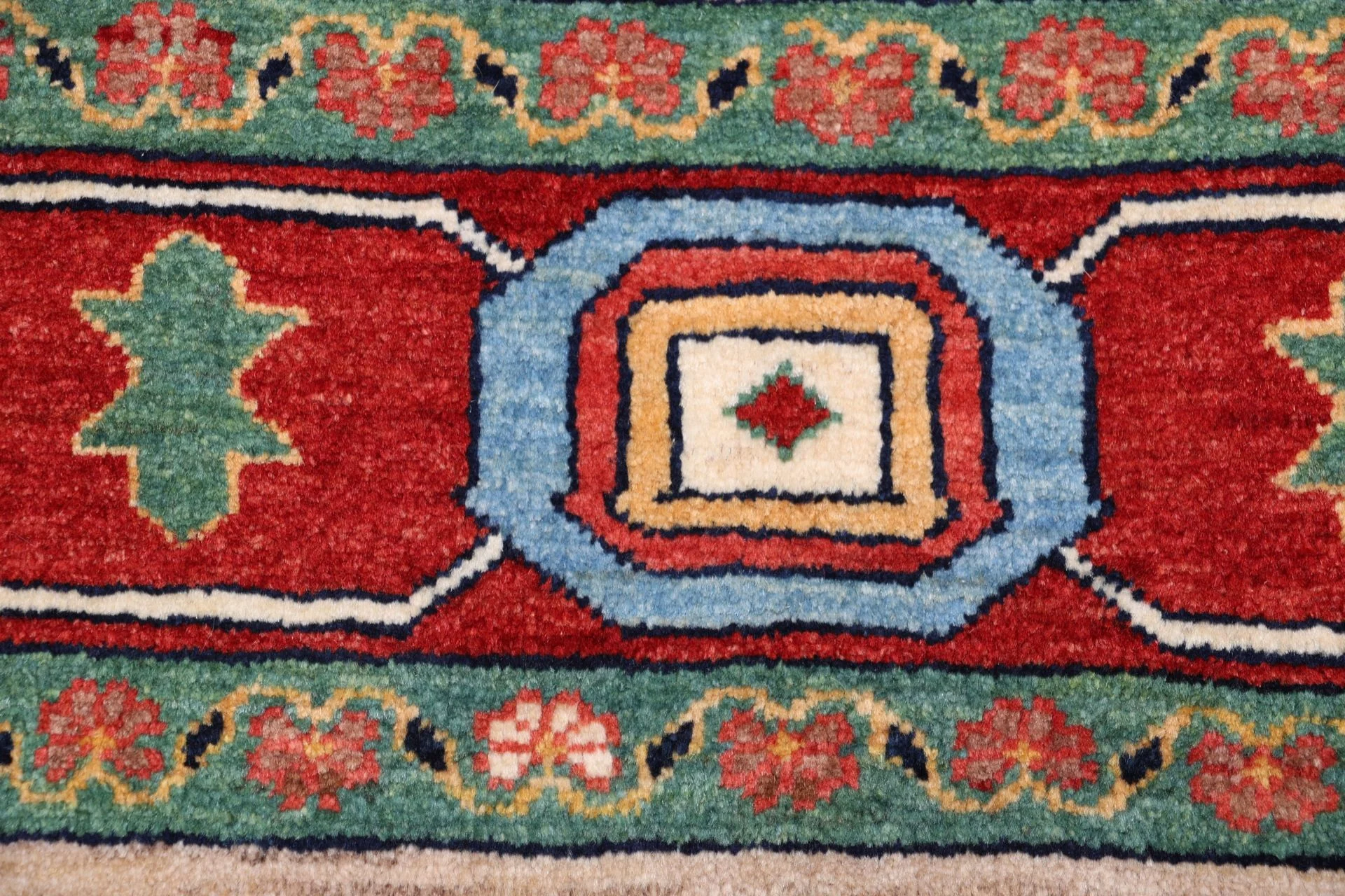 perserteppich-heriz-230-x-292-cm-schurwolle-handgeknupft-18 Hand-Knotted Wool Heriz Persian Rug, 230 × 292 cm