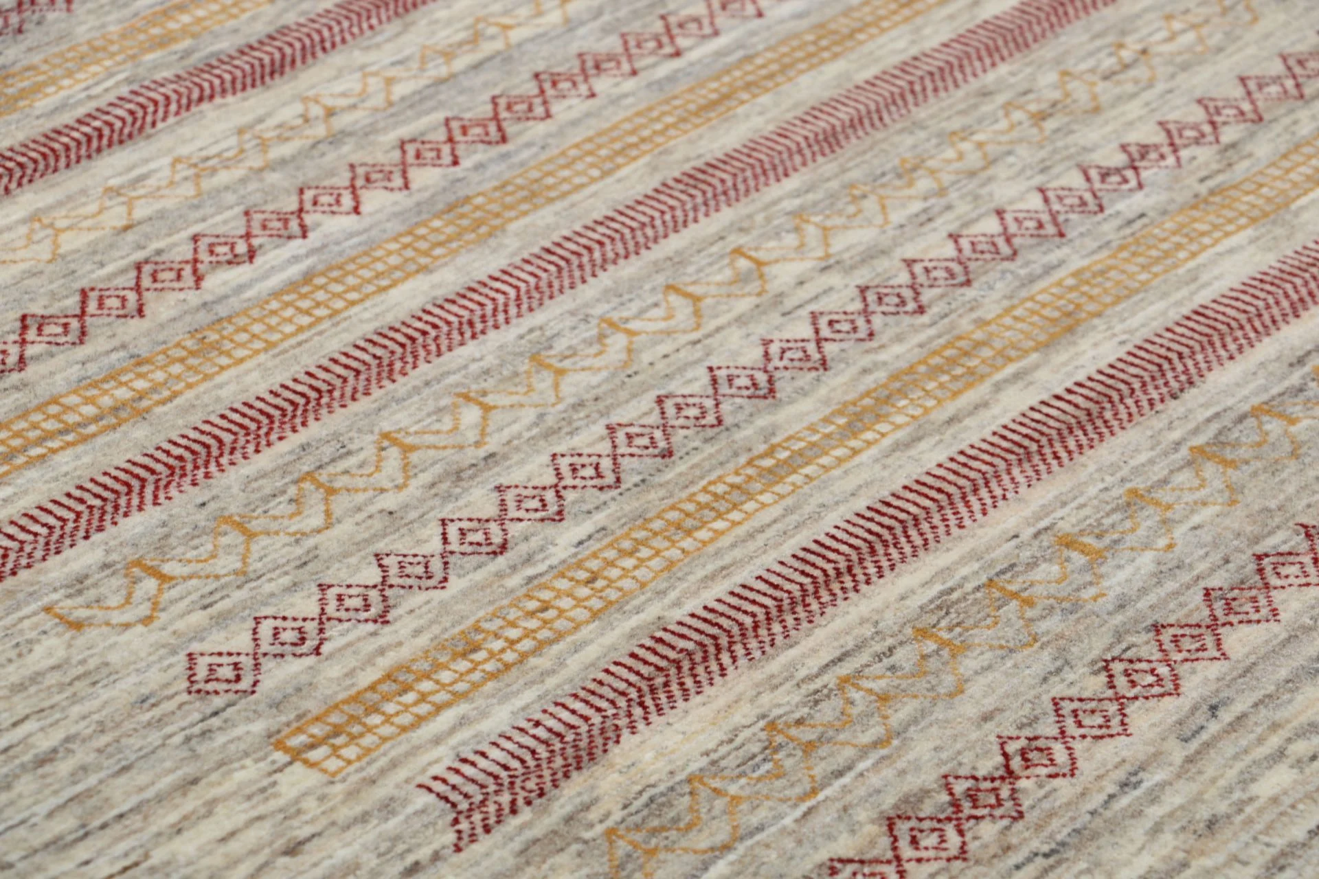 Loribaft Persian Rug — hand-knotted, 197 × 305 cm, Wool