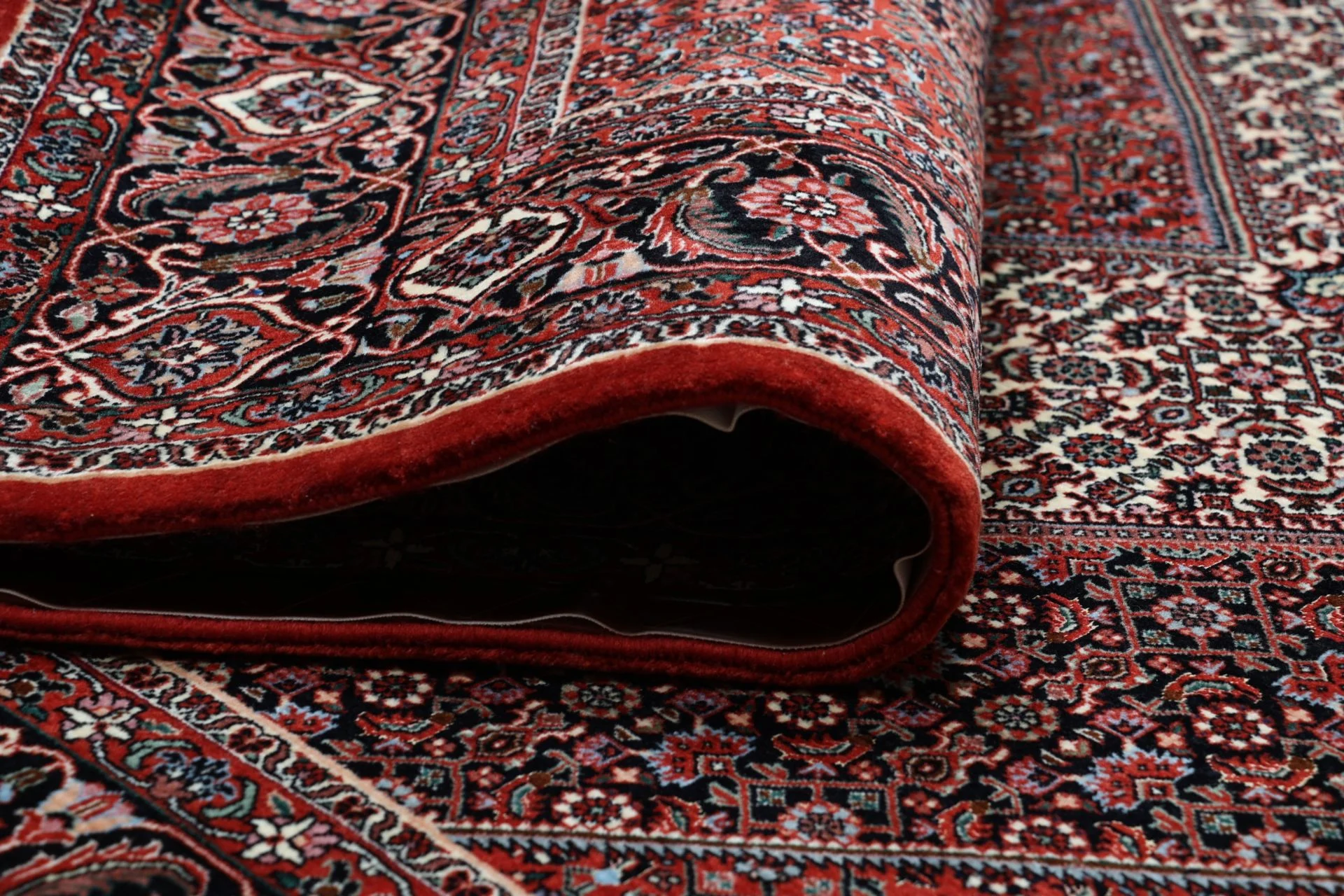 Bijar Persian Rug — hand-knotted, 173 × 230 cm, Wool & Silk