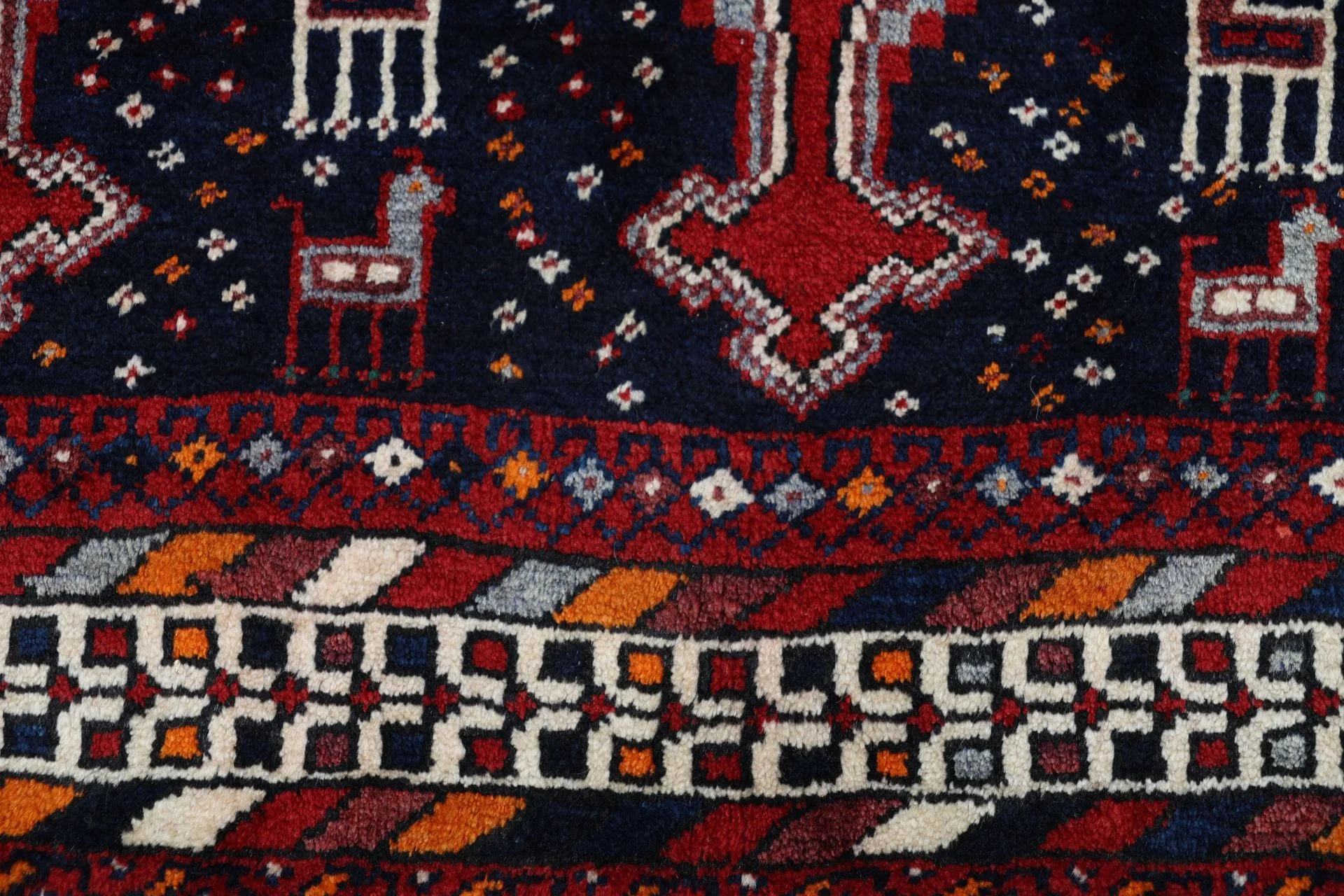 Persian Rug — hand-knotted, 180 × 240 cm, Wool