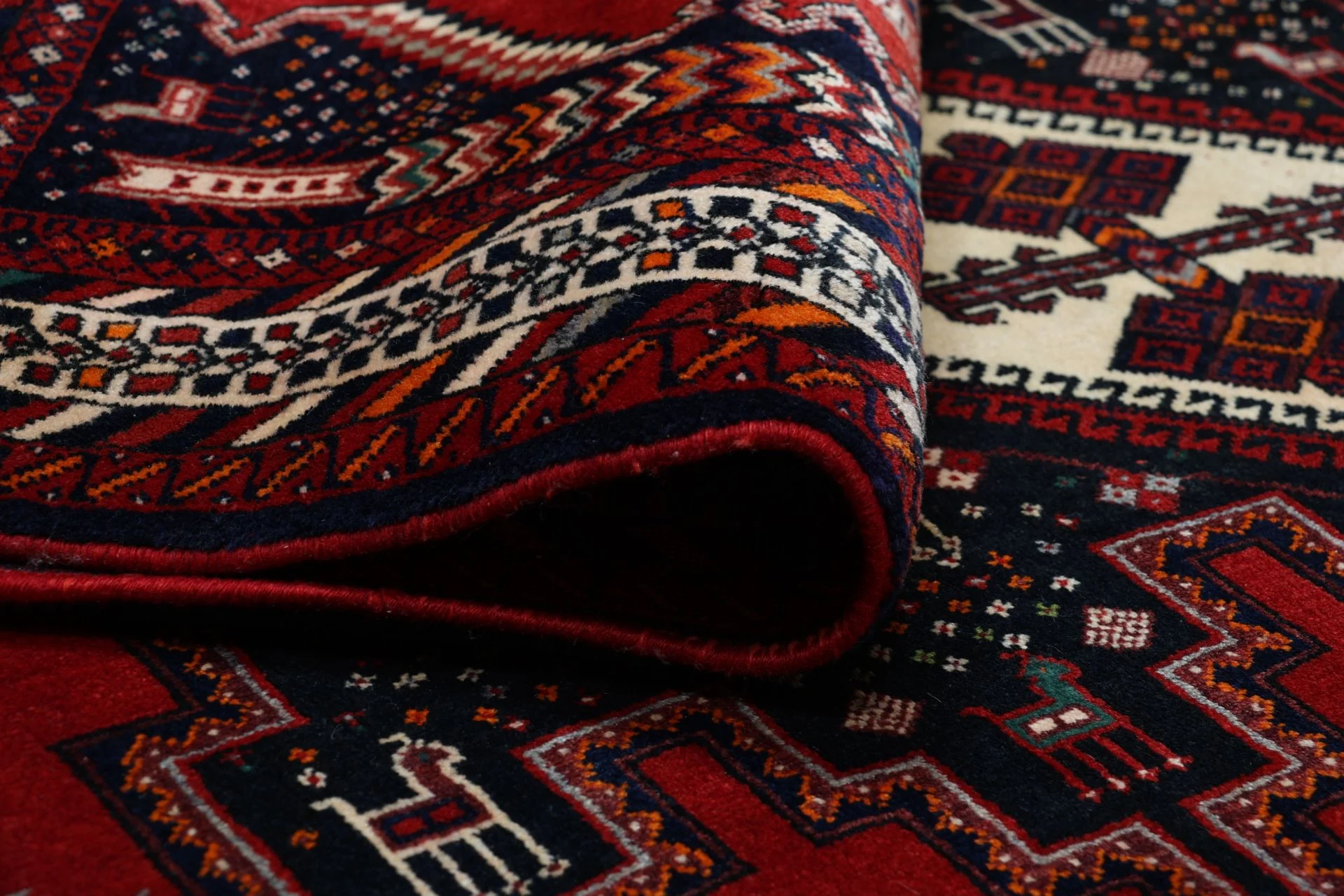 Persian Rug — hand-knotted, 180 × 240 cm, Wool