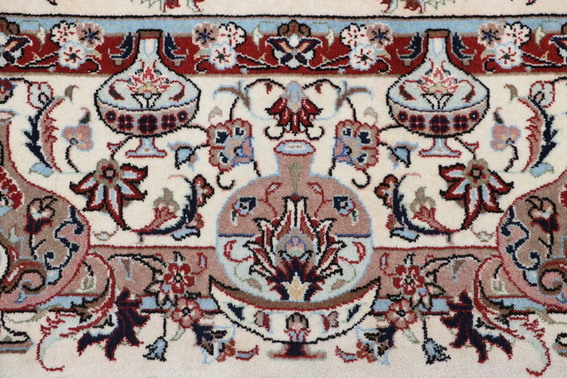Hand-Knotted Wool Kashmar Persian Rug, 220 × 290 cm