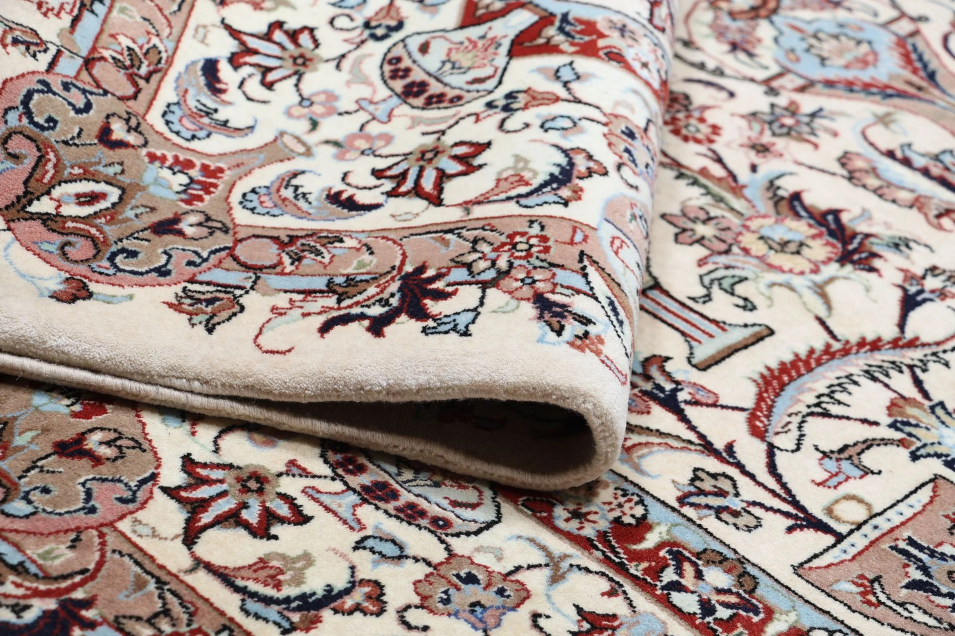 Hand-Knotted Wool Kashmar Persian Rug, 220 × 290 cm