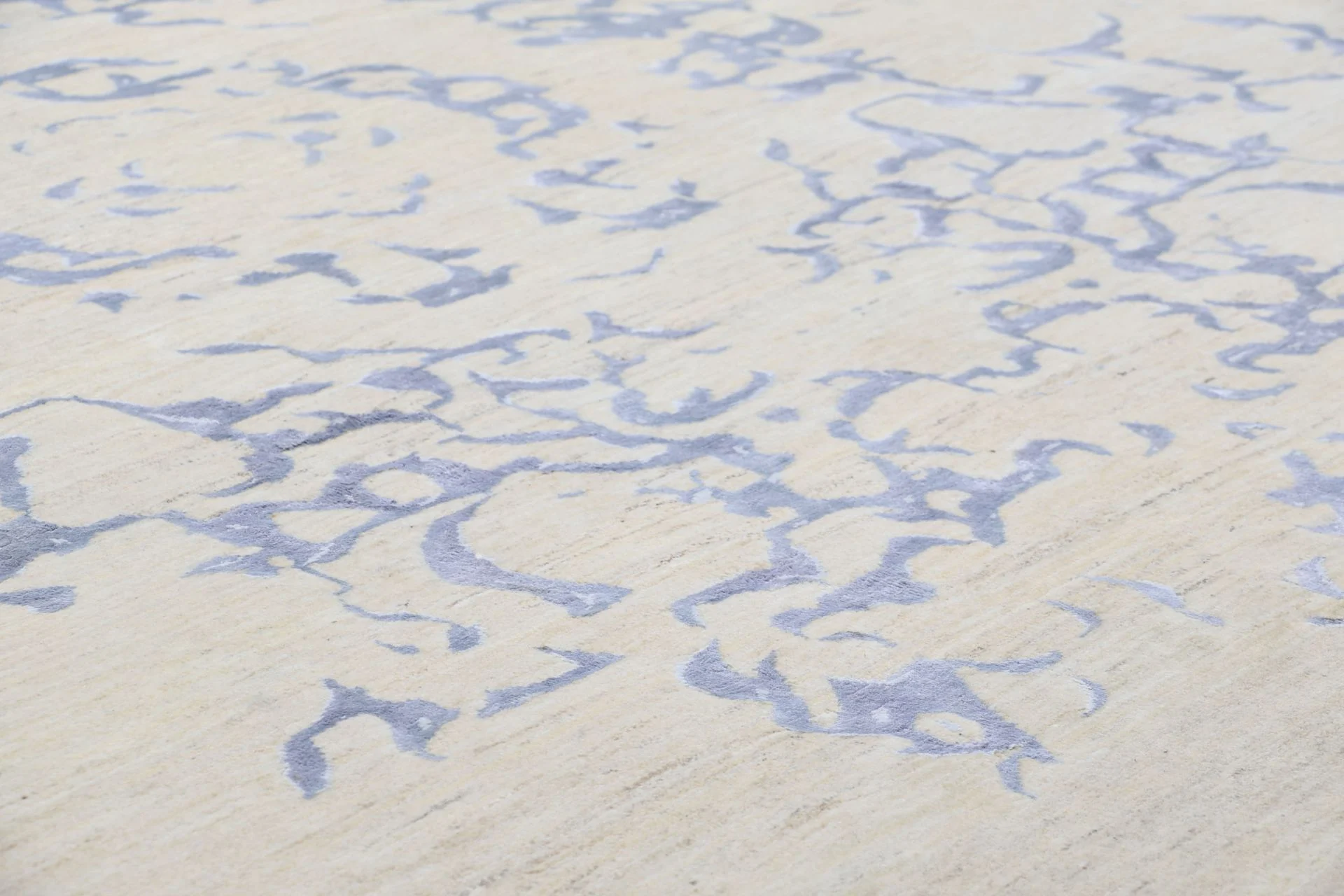 Hand-Knotted Wool Loribaft Indian Rug, 241 × 337 cm