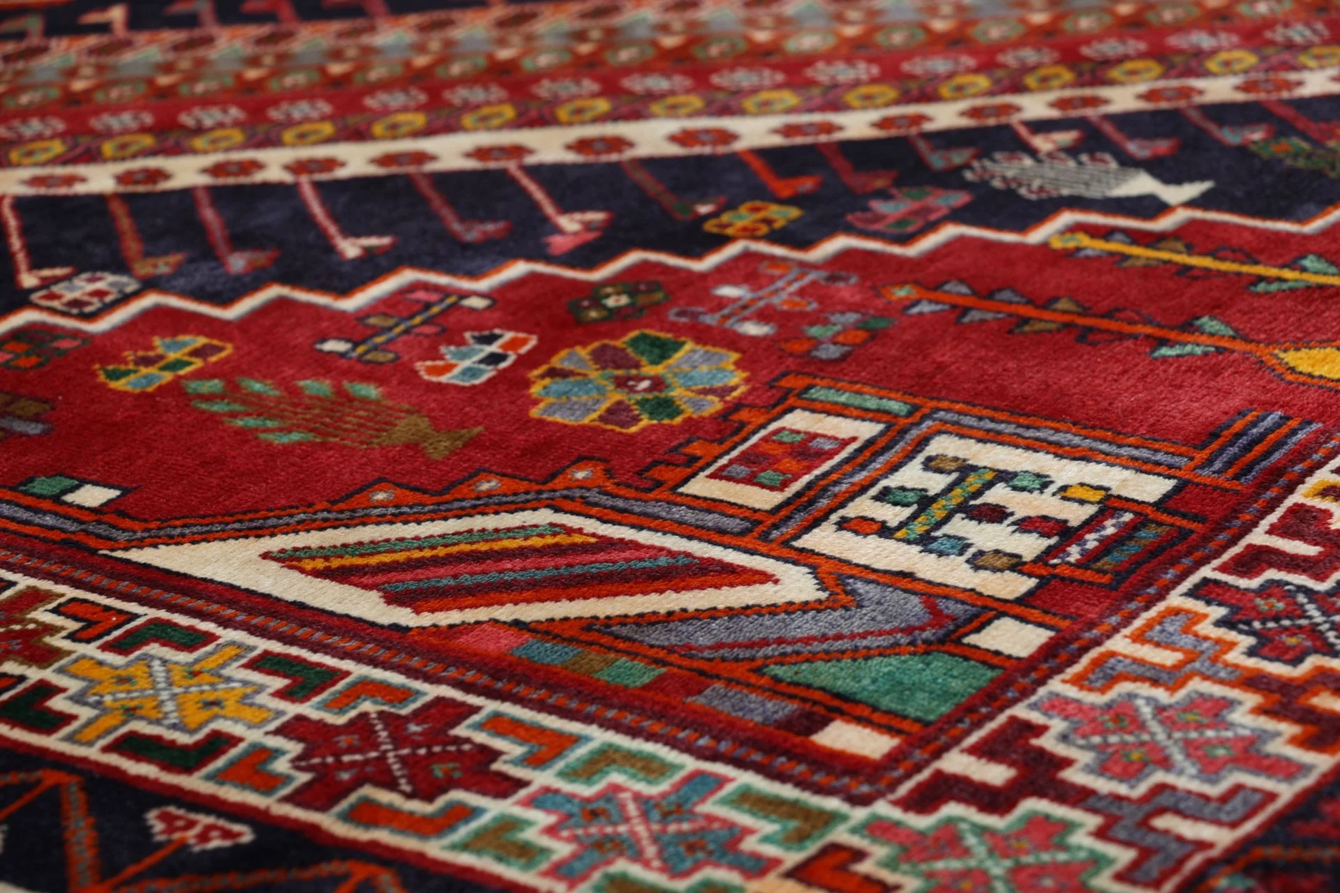 perserteppich-gashghai-186-x-268-cm-schurwolle-handgeknupft-4 Hand-Knotted Wool Qashqai Persian Rug, 186 × 268 cm