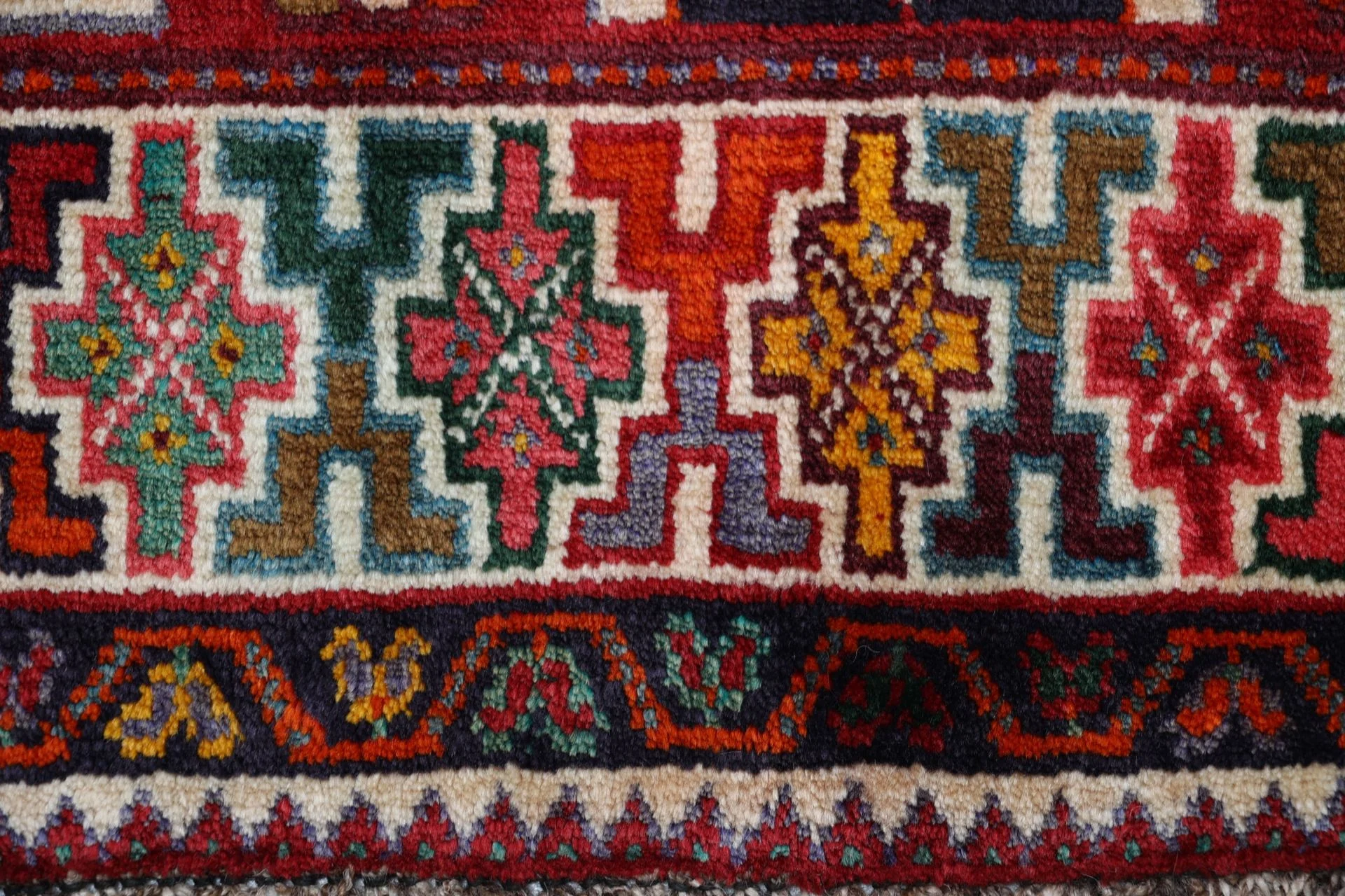 perserteppich-gashghai-186-x-268-cm-schurwolle-handgeknupft-7 Hand-Knotted Wool Qashqai Persian Rug, 186 × 268 cm