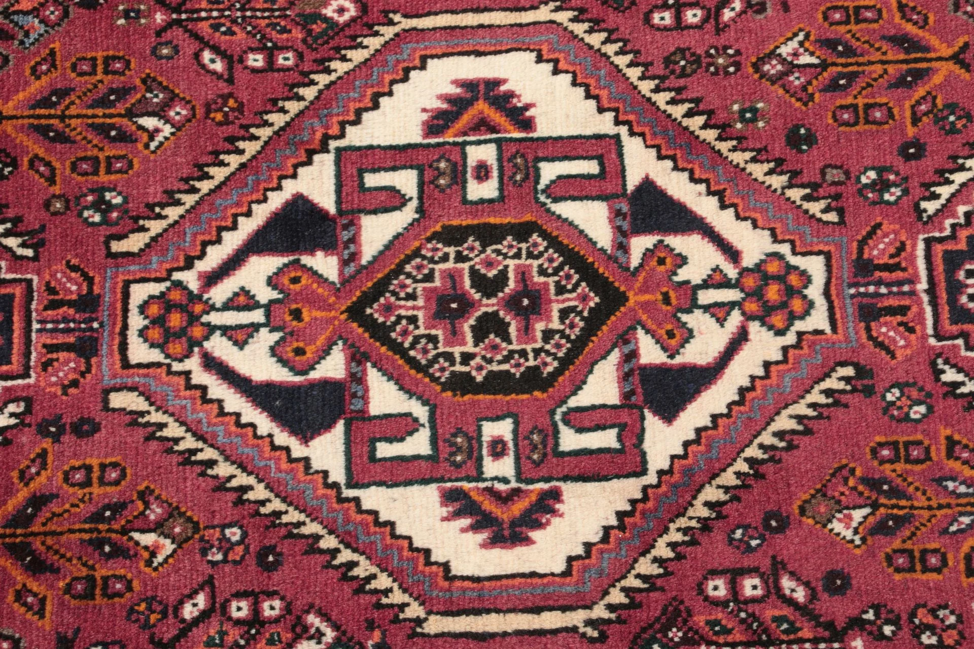 Qashqai Persian Rug — hand-knotted, 220 × 335 cm, Wool