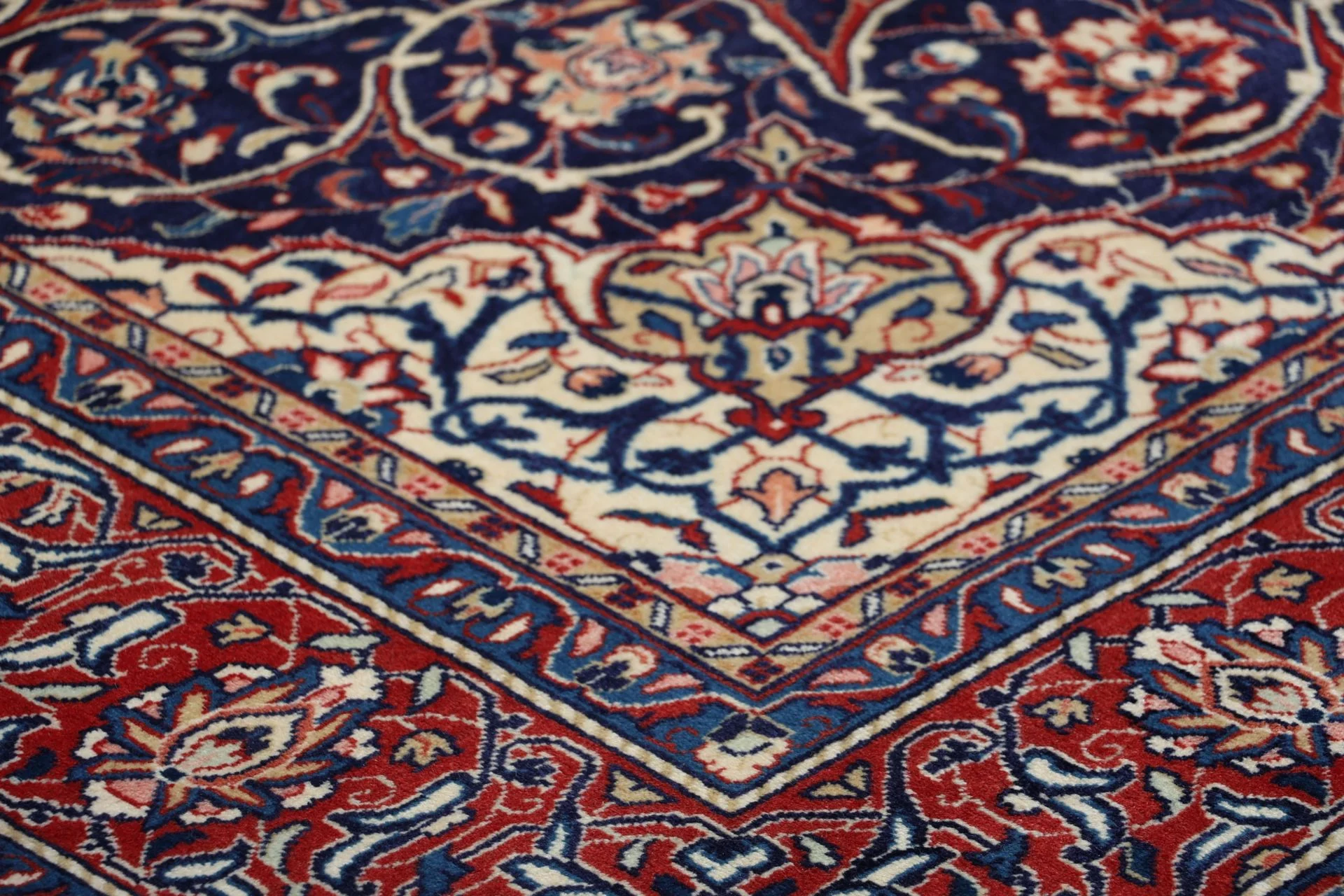 perserteppich-sarough-220-x-317-cm-schurwolle-handgeknupft-neu-12 Sarouk Persian Rug — hand-knotted, 220 × 317 cm, Wool