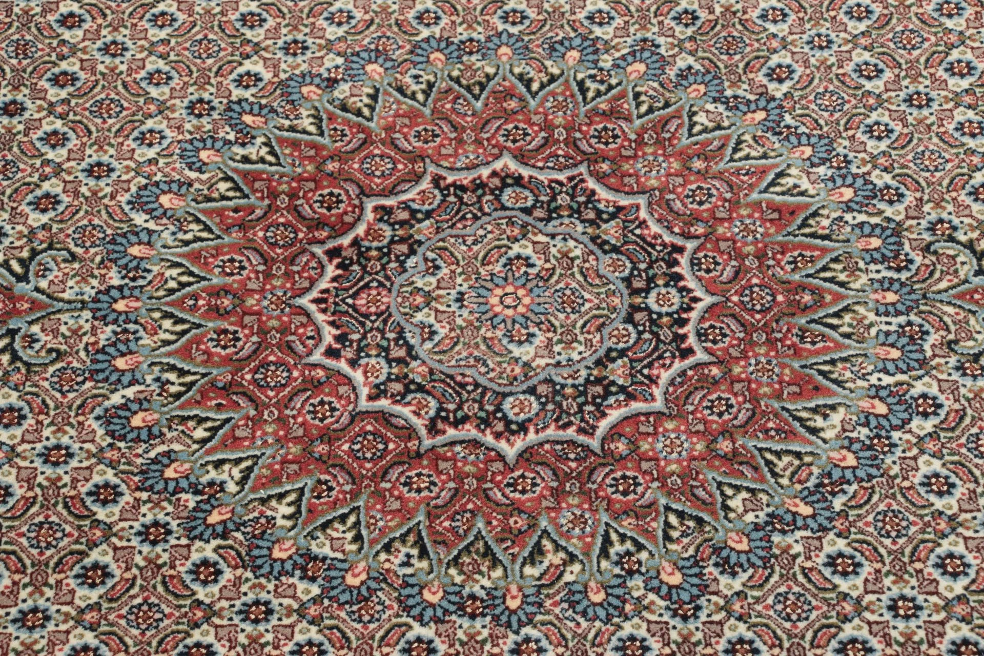 Hand-Knotted Wool Moud Persian Rug, 153 × 260 cm