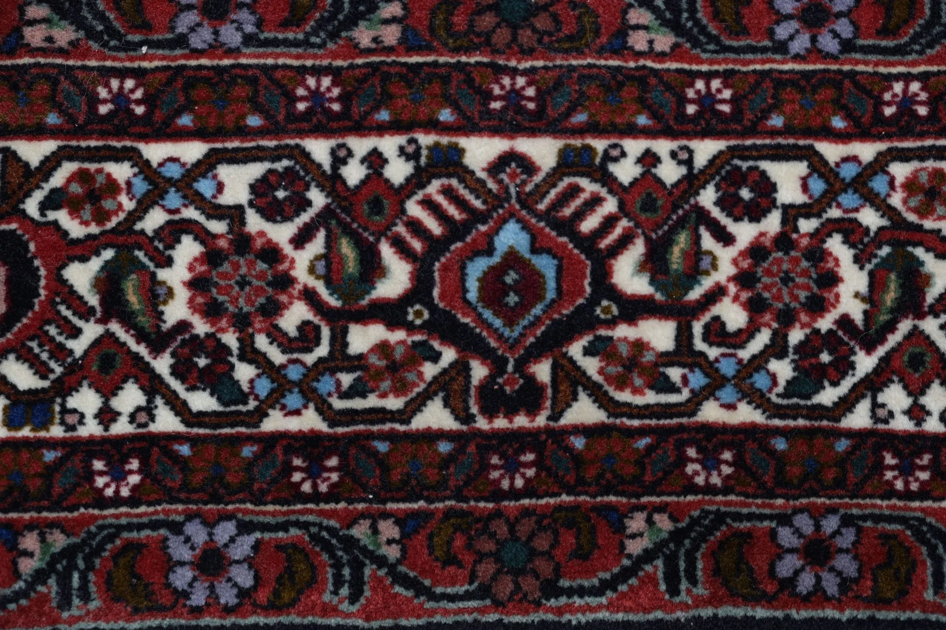 Bijar Persian Rug 170 × 245 cm, Wool, hand-knotted