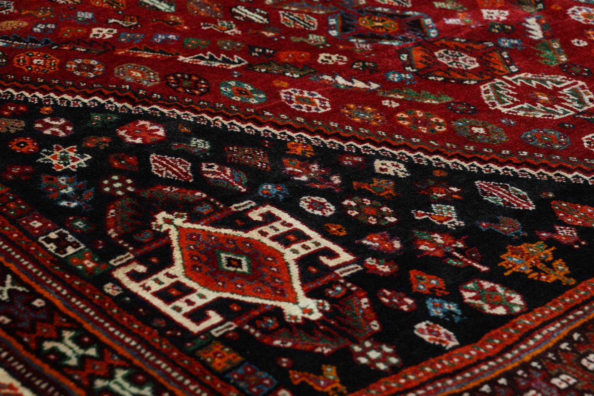perserteppich-gashghai-175-x-270-cm-schurwolle-handgeknupft-9 Qashqai Persian Rug 175 × 270 cm, Wool, hand-knotted