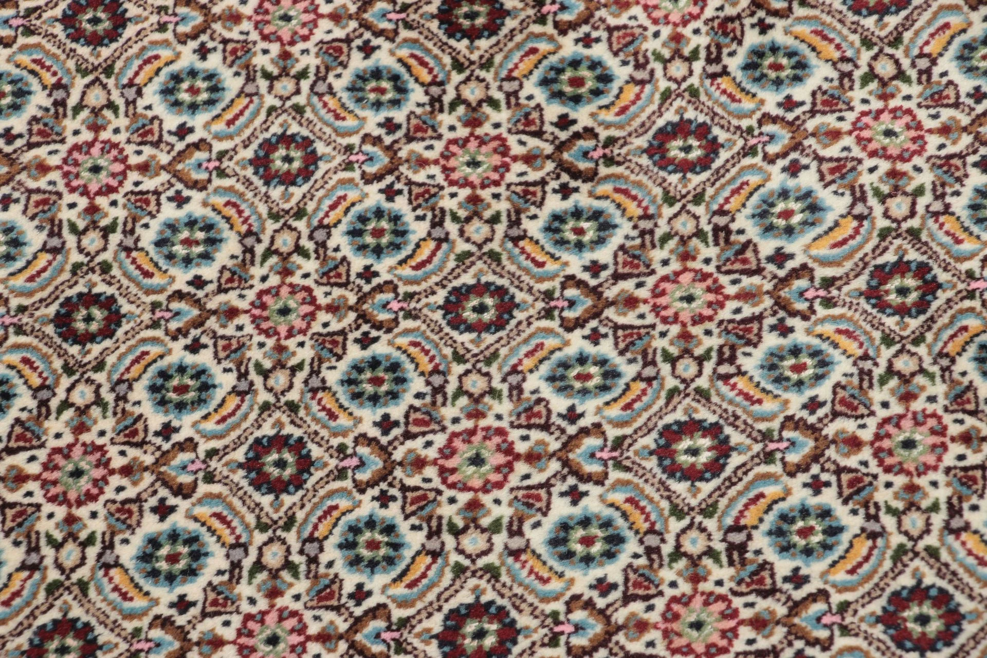 Moud Persian Rug 150 × 200 cm, Wool, hand-knotted