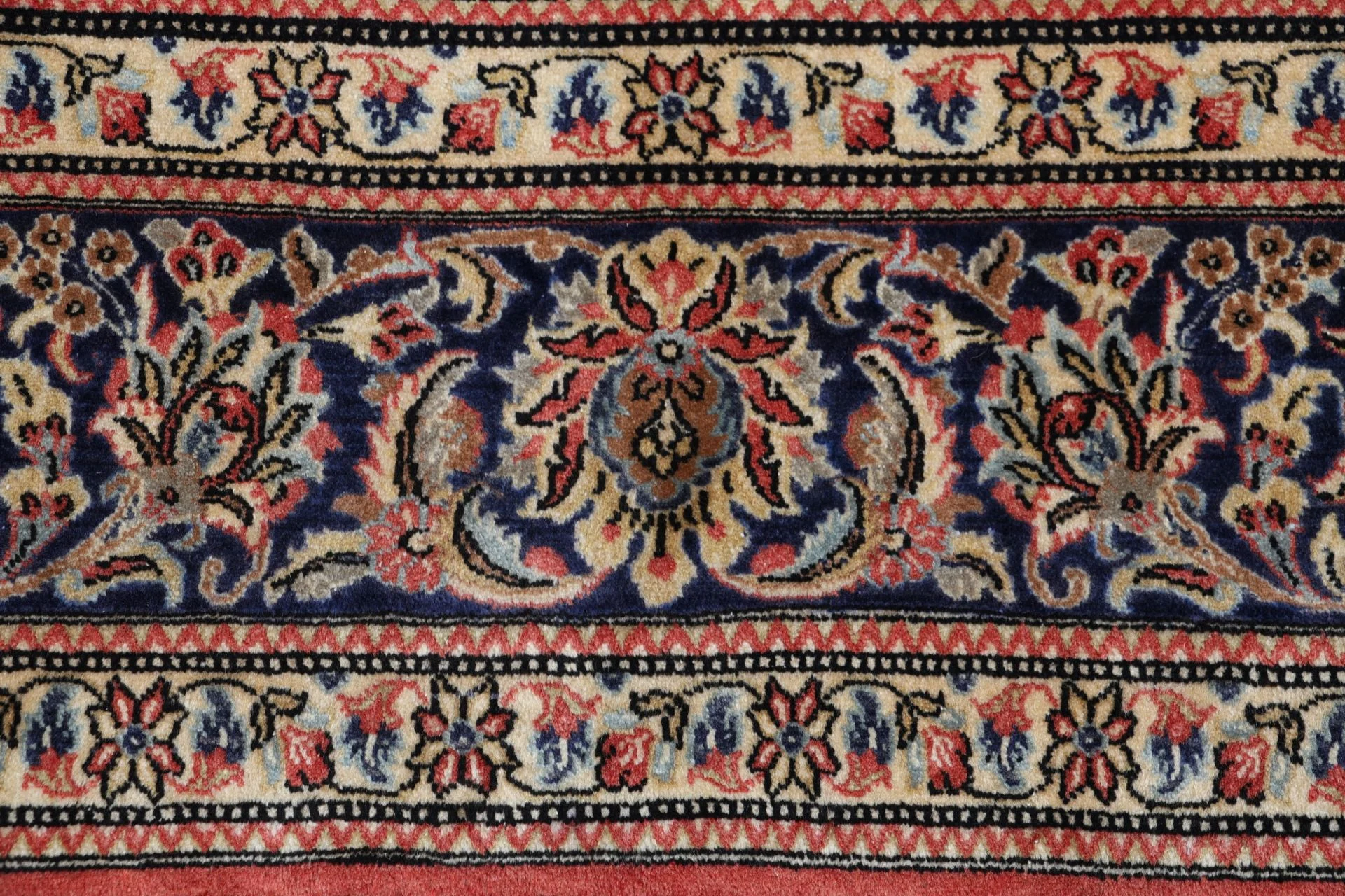Qom Persian Rug 195 × 305 cm, Wool, hand-knotted