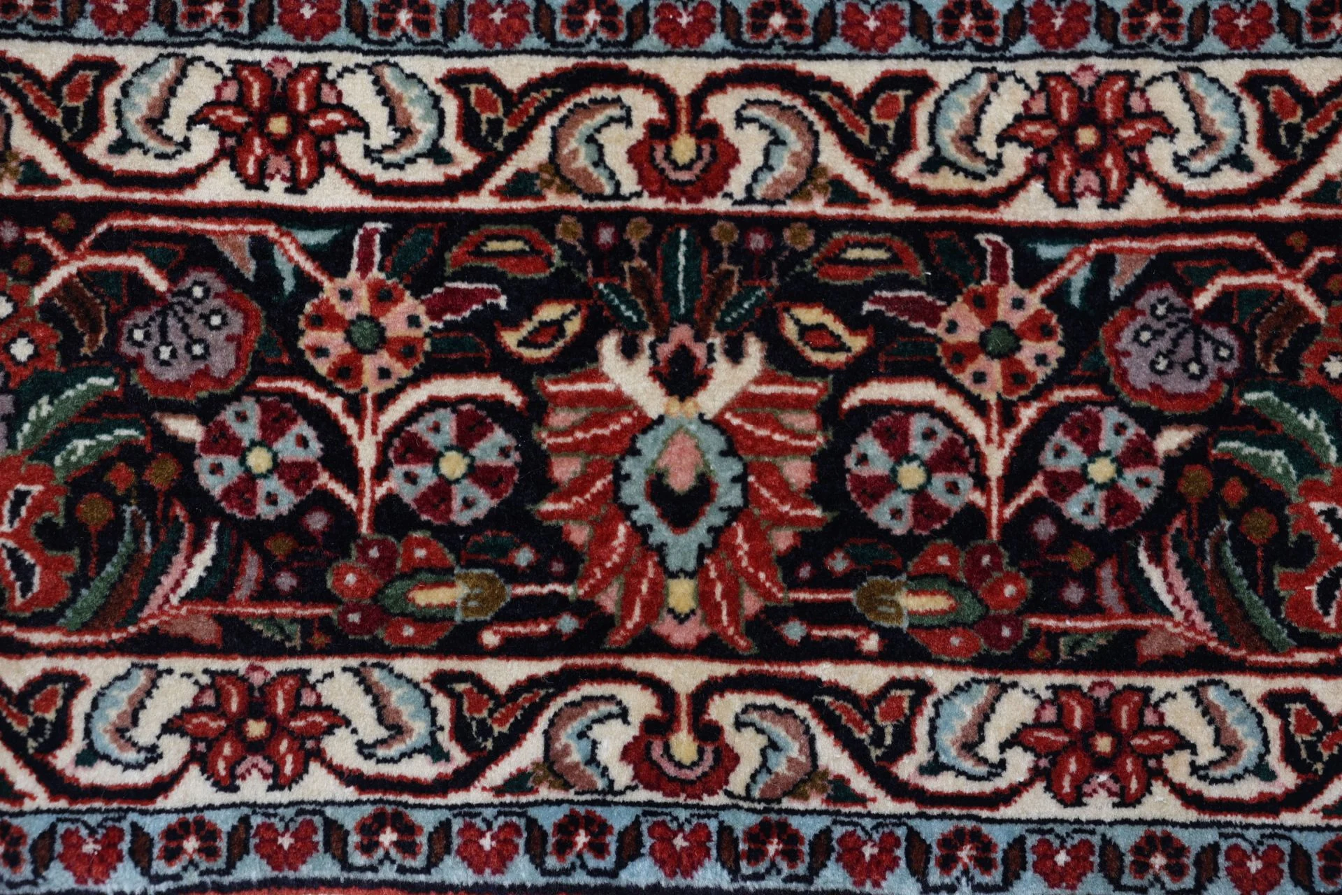 Hand-Knotted Wool Bijar Persian Rug, 206 × 298 cm