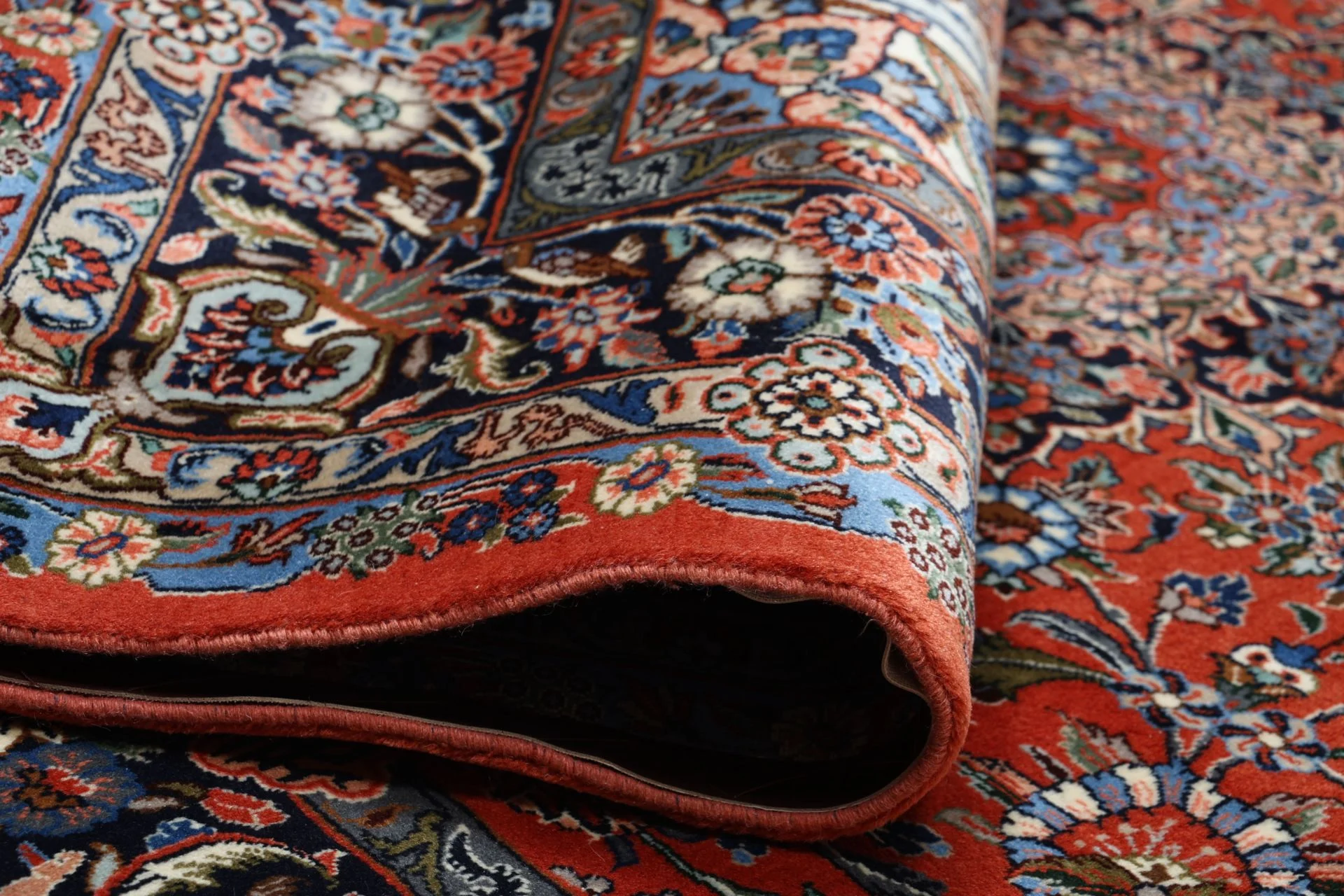 Sarouk Persian Rug 202 × 298 cm, Wool, hand-knotted