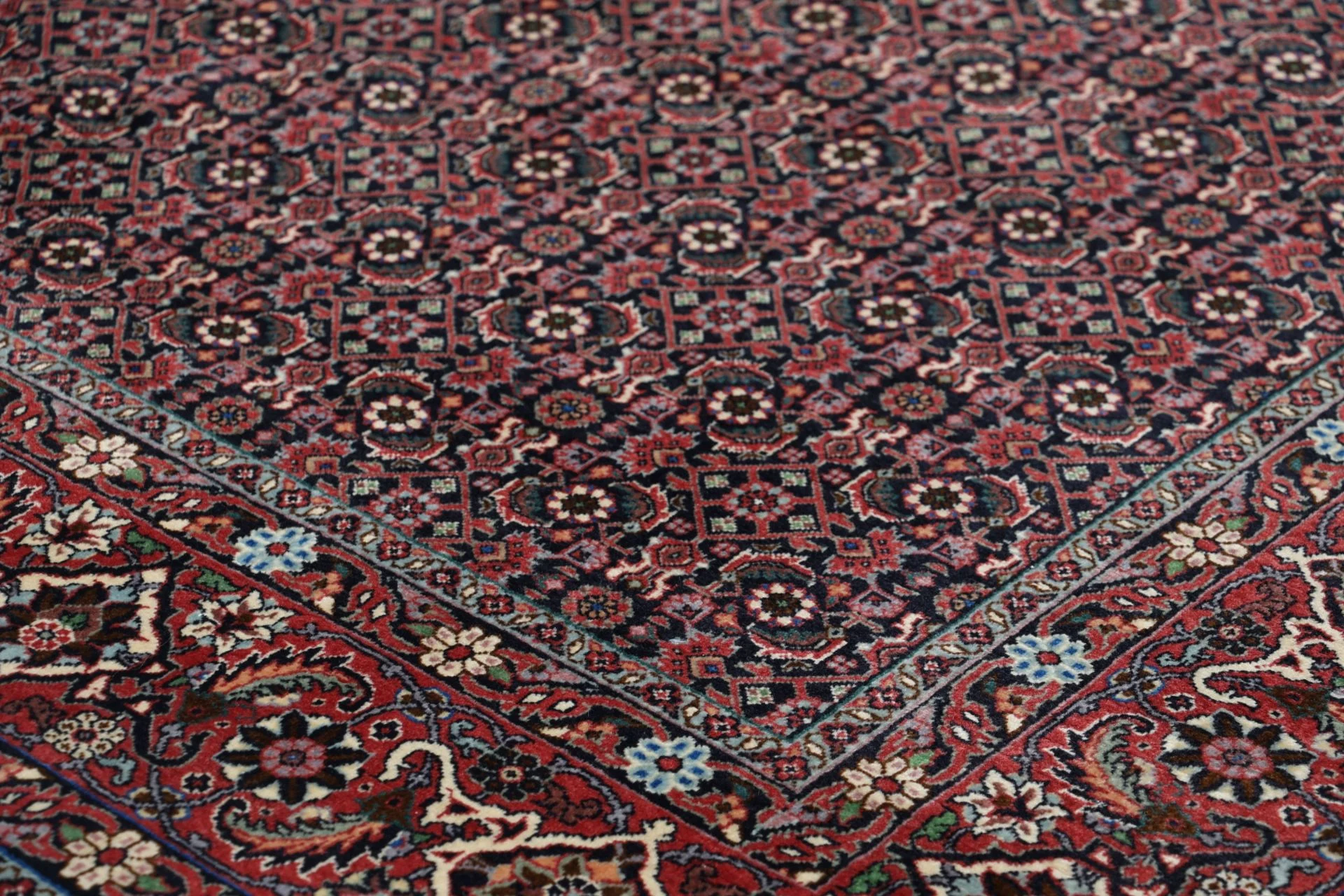 Hand-Knotted Wool Bijar Persian Rug, 201 × 301 cm
