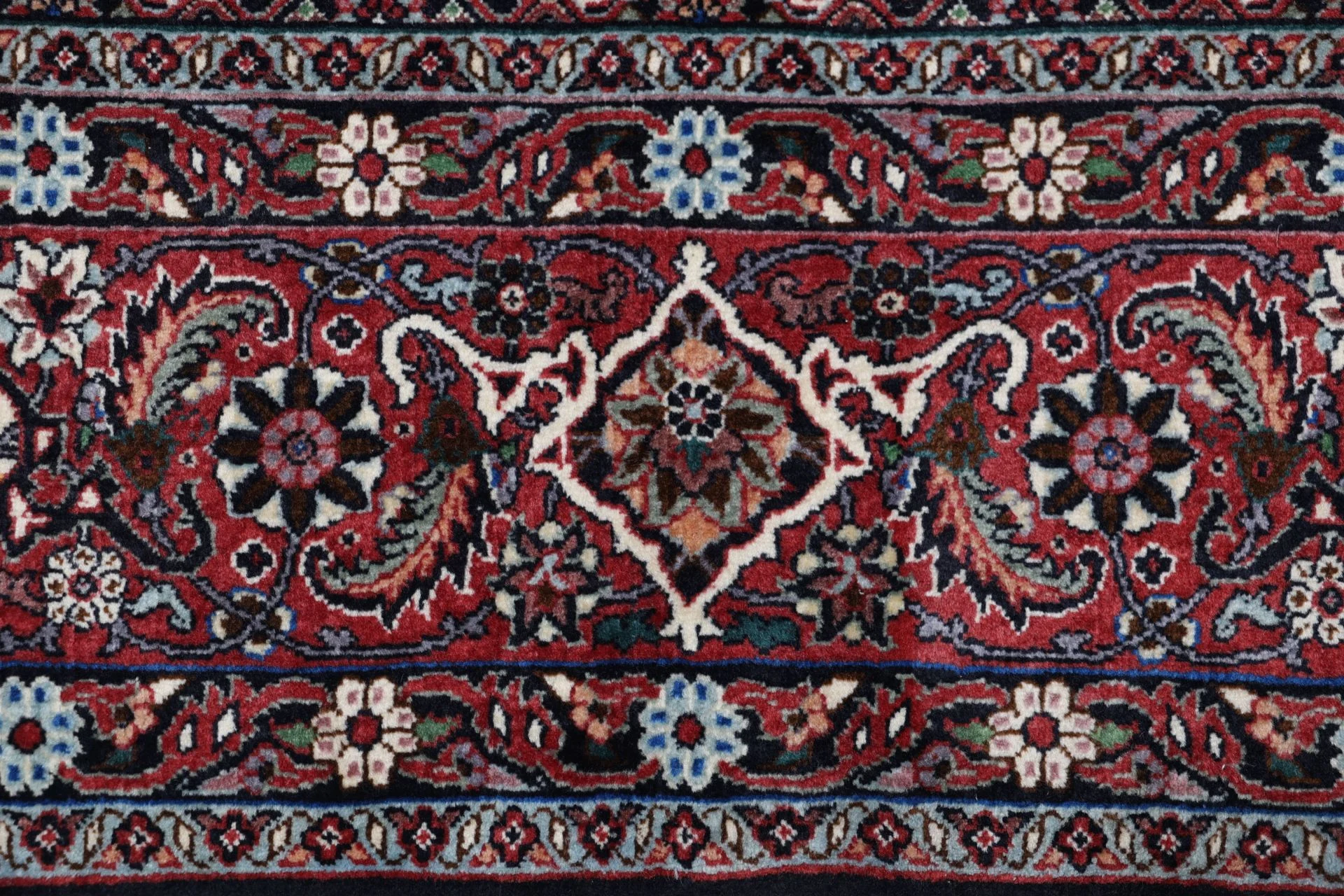 Hand-Knotted Wool Bijar Persian Rug, 201 × 301 cm