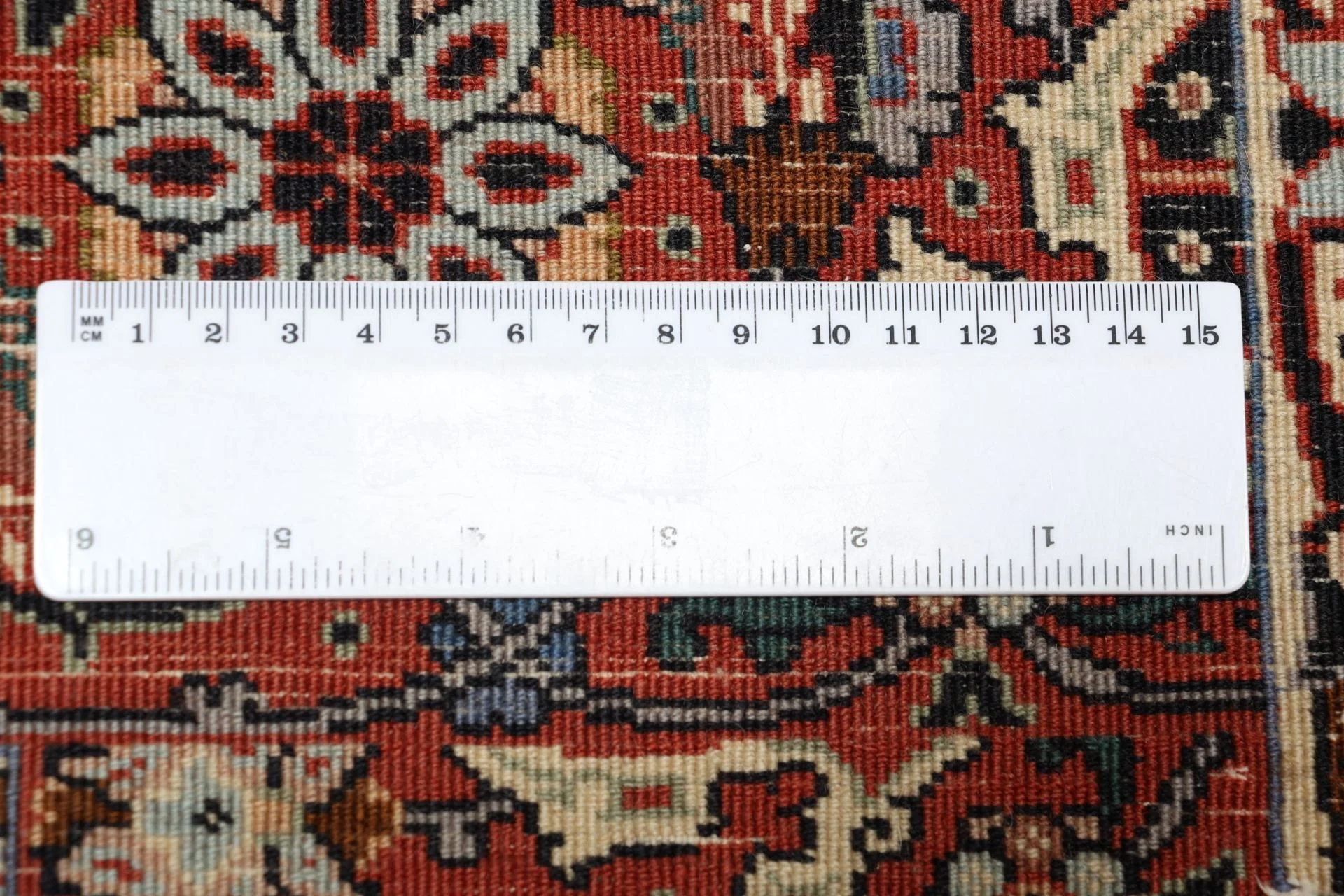 Hand-Knotted Wool Bijar Persian Rug, 250 × 350 cm