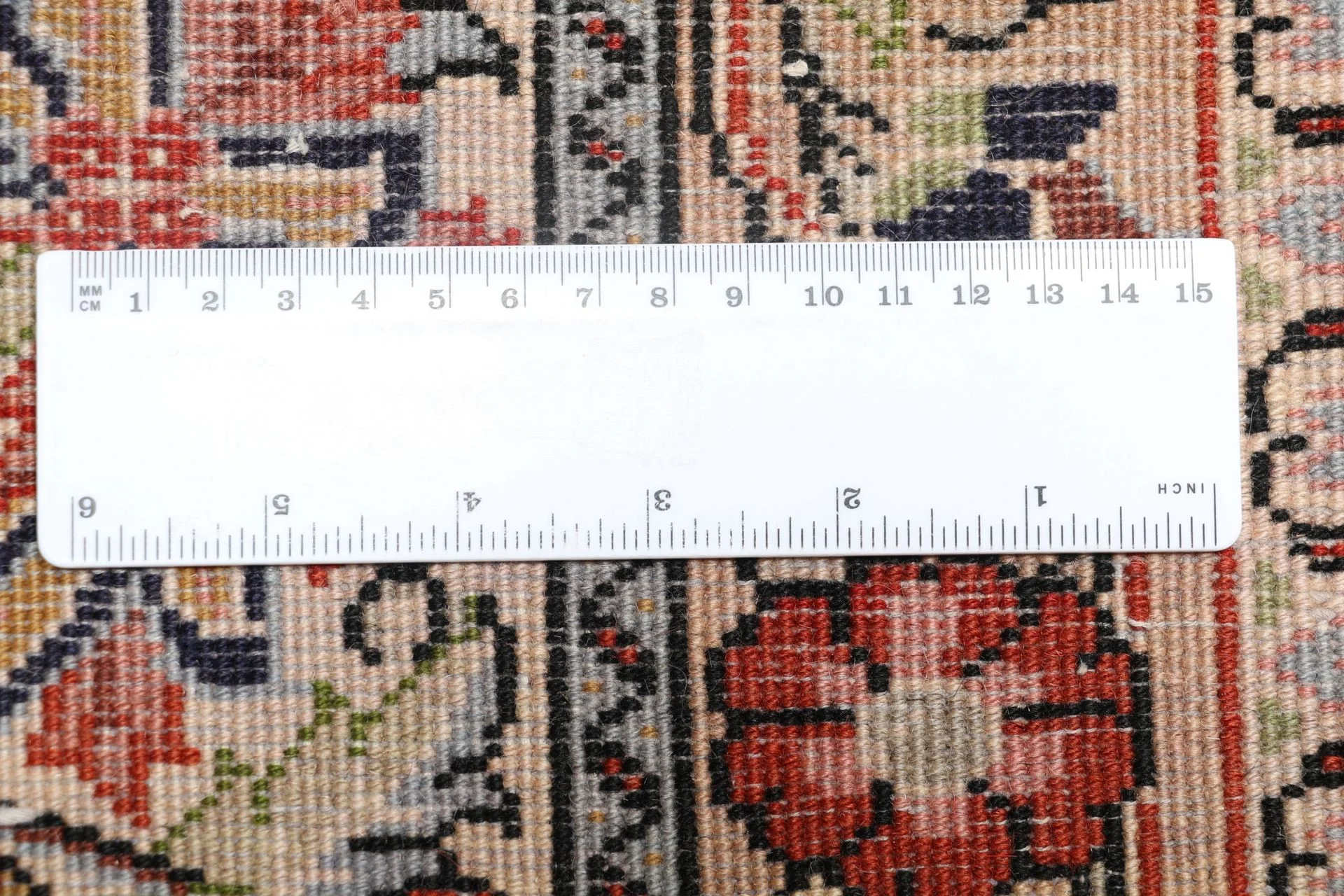 Sarouk Persian Rug 274 × 337 cm, Wool, hand-knotted