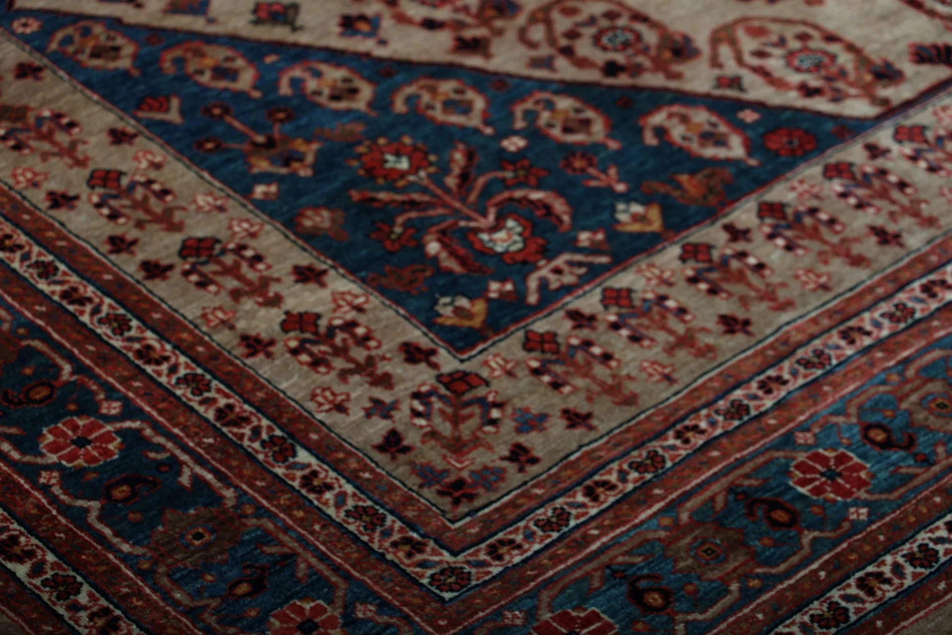 perserteppich-gashghai-209-x-241-cm-schurwolle-handgeknupft-11 Qashqai Persian Rug 209 × 241 cm, Wool, hand-knotted