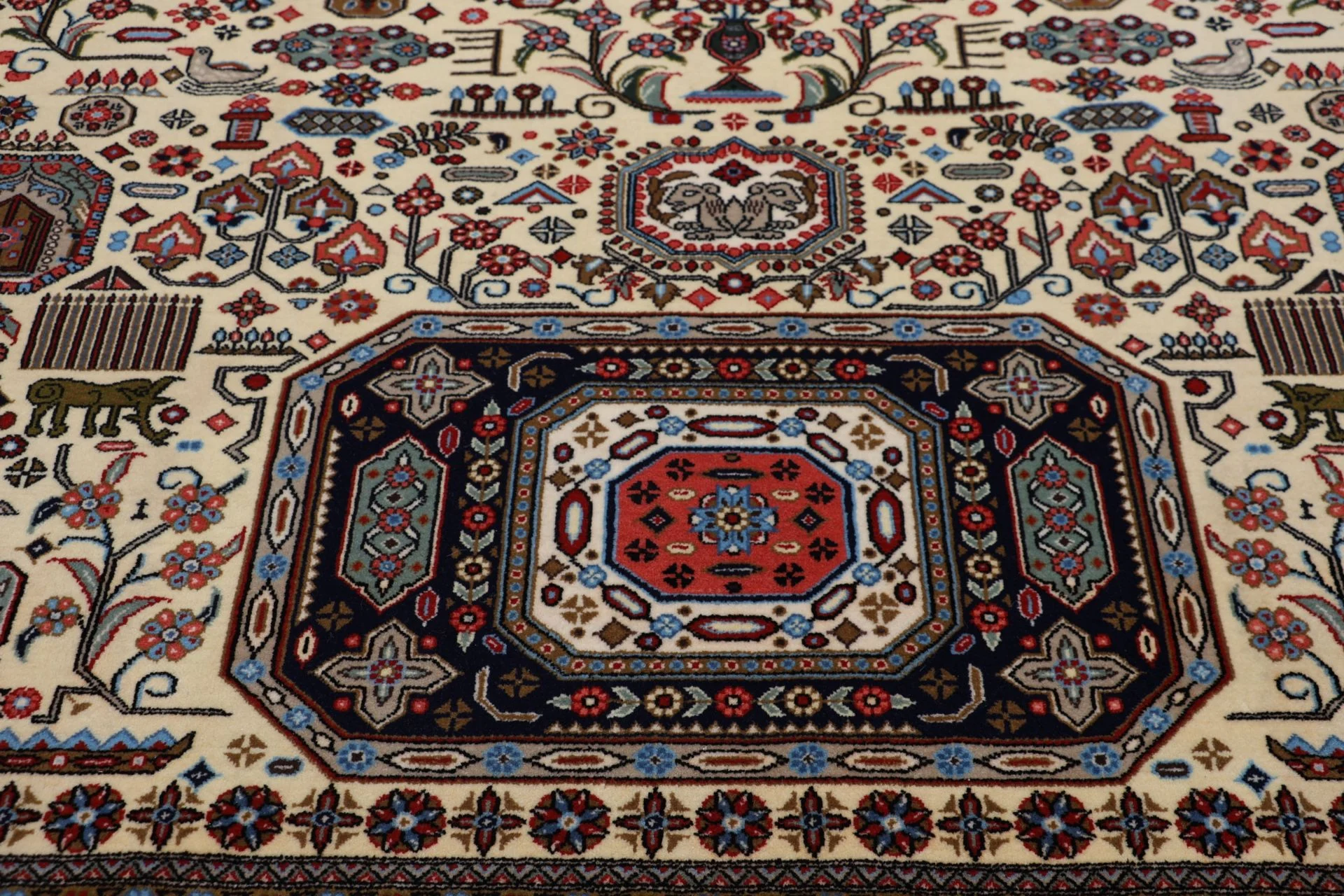 Qom Persian Rug 195 × 295 cm, Wool, hand-knotted