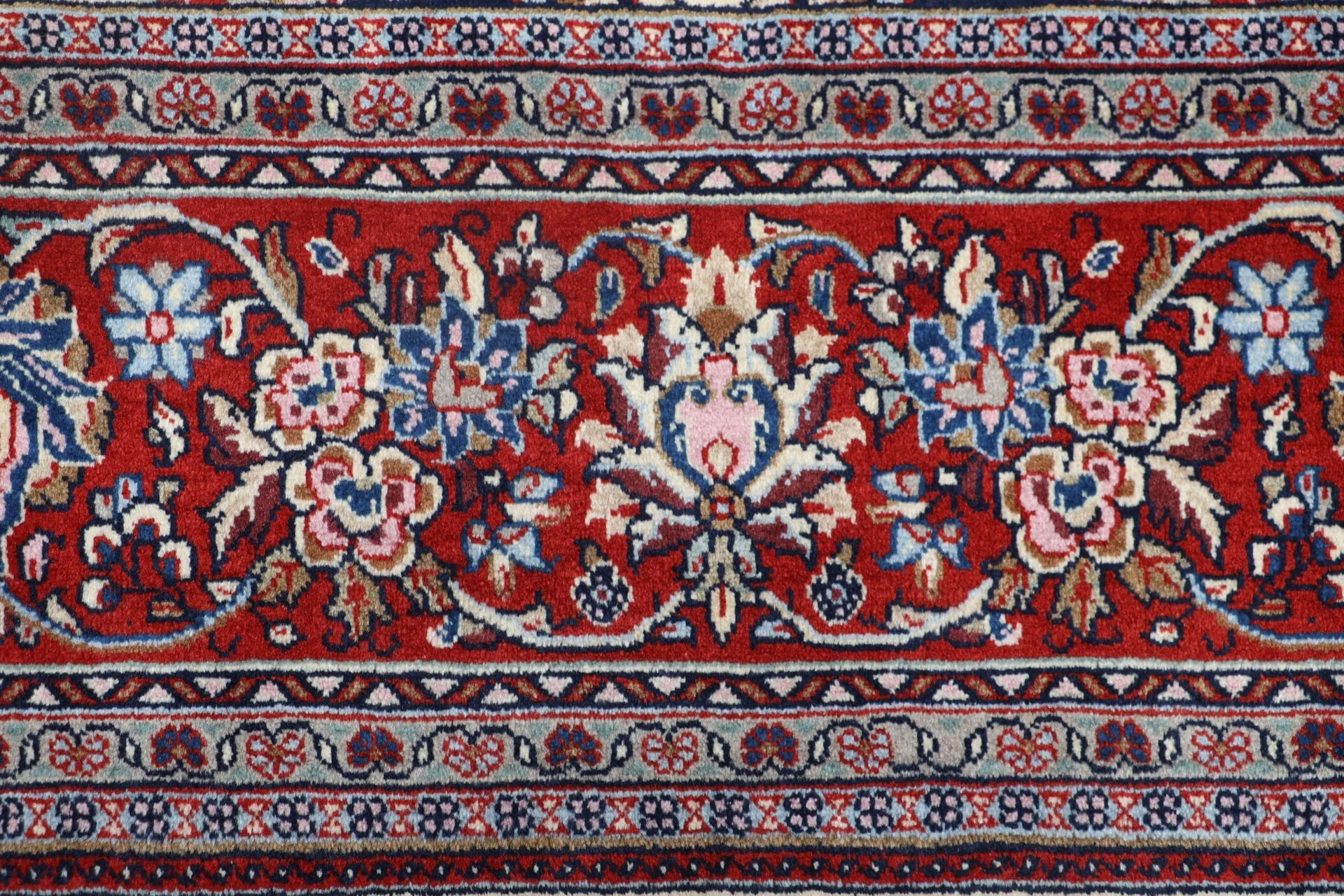 Sarouk Persian Rug — hand-knotted, 250 × 340 cm, Wool
