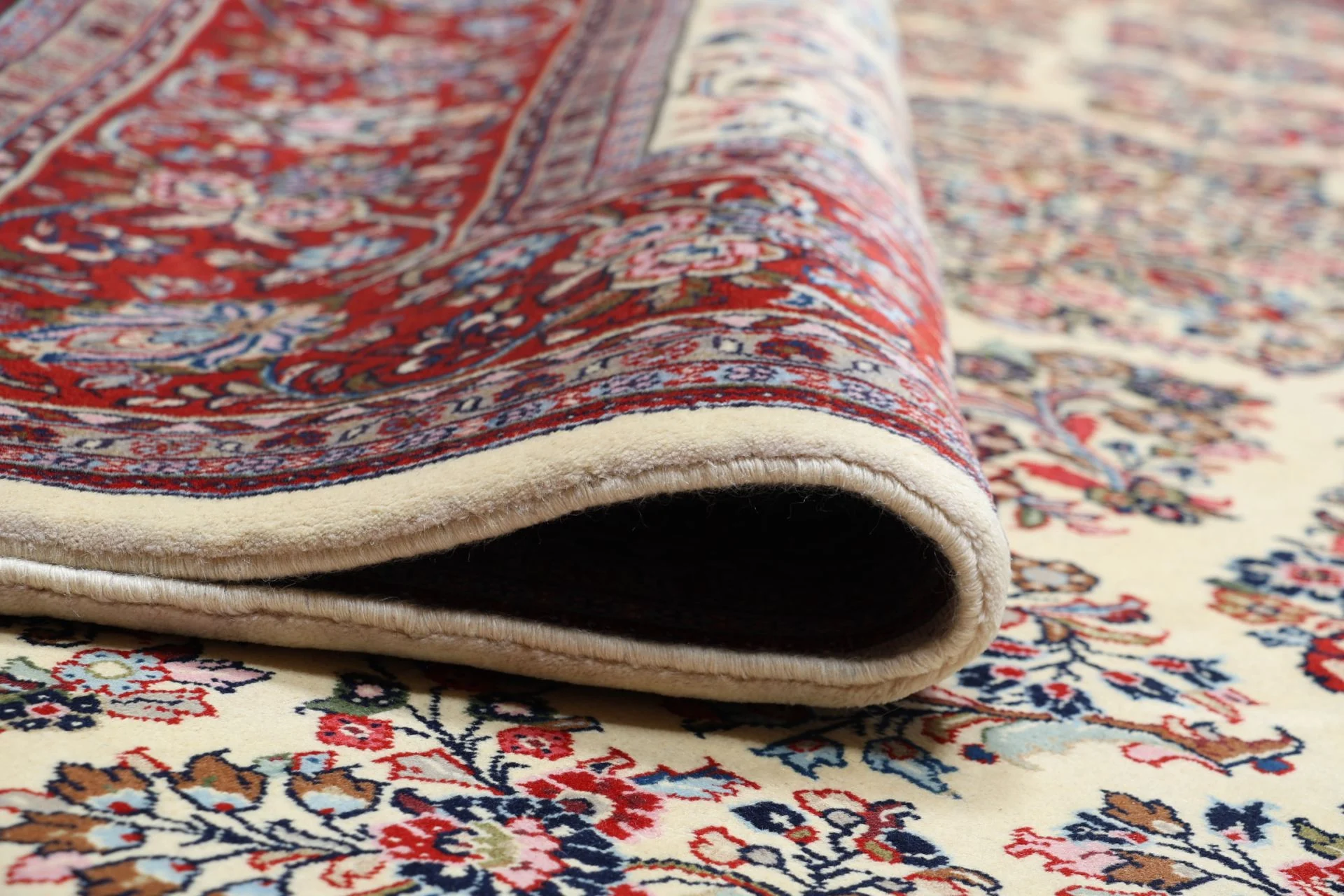 Sarouk Persian Rug — hand-knotted, 250 × 340 cm, Wool