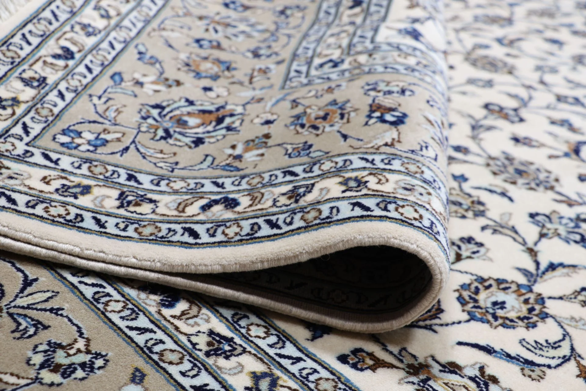 Kashan Persian Rug — hand-knotted, 253 × 305 cm, Wool