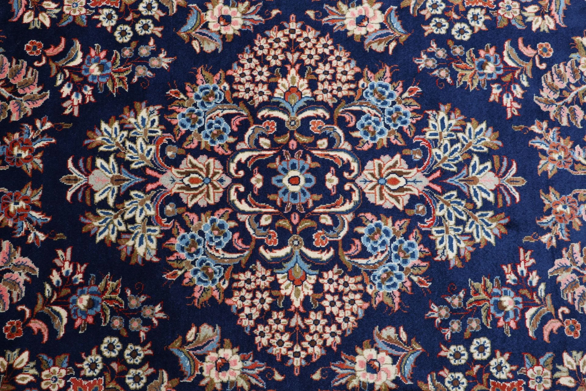 Hand-Knotted Wool Sarouk Persian Rug, 218 × 315 cm