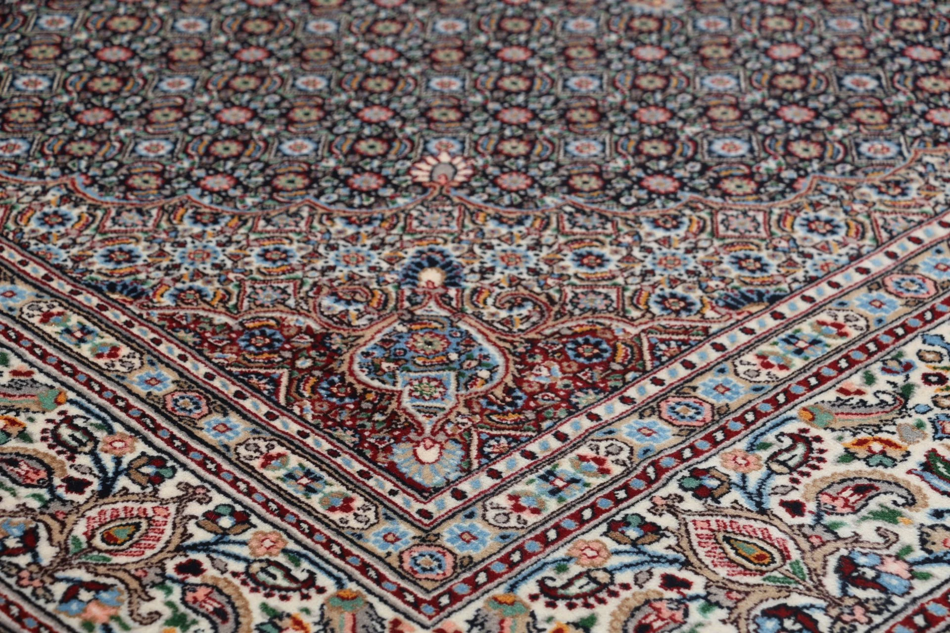 perserteppich-moud-182-x-240-cm-schurwolle-handgeknupft-floral-4 Moud Persian Rug — hand-knotted, 182 × 240 cm, Wool