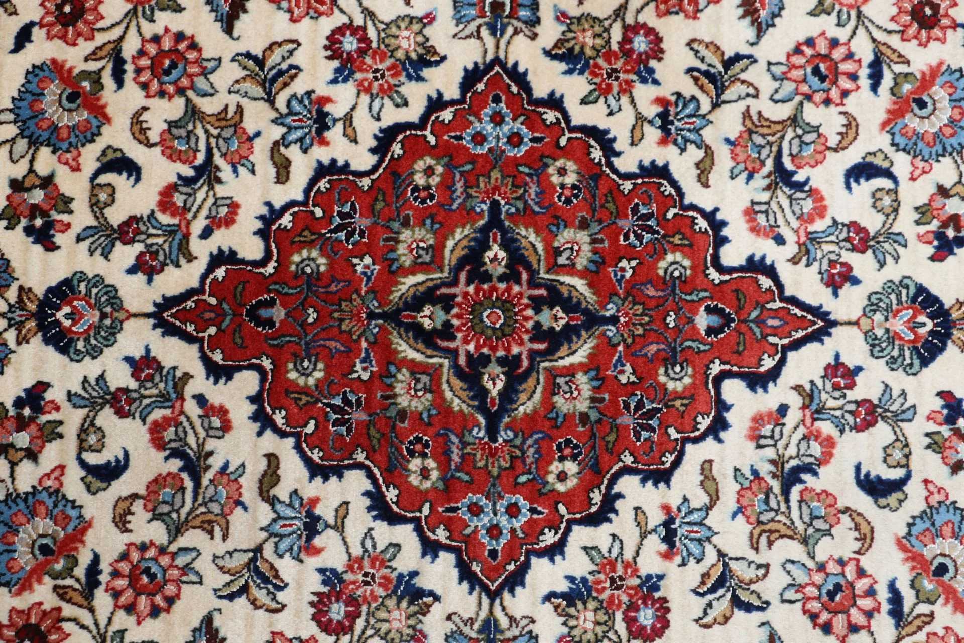 Sarouk Persian Rug 200 × 305 cm, Wool, hand-knotted